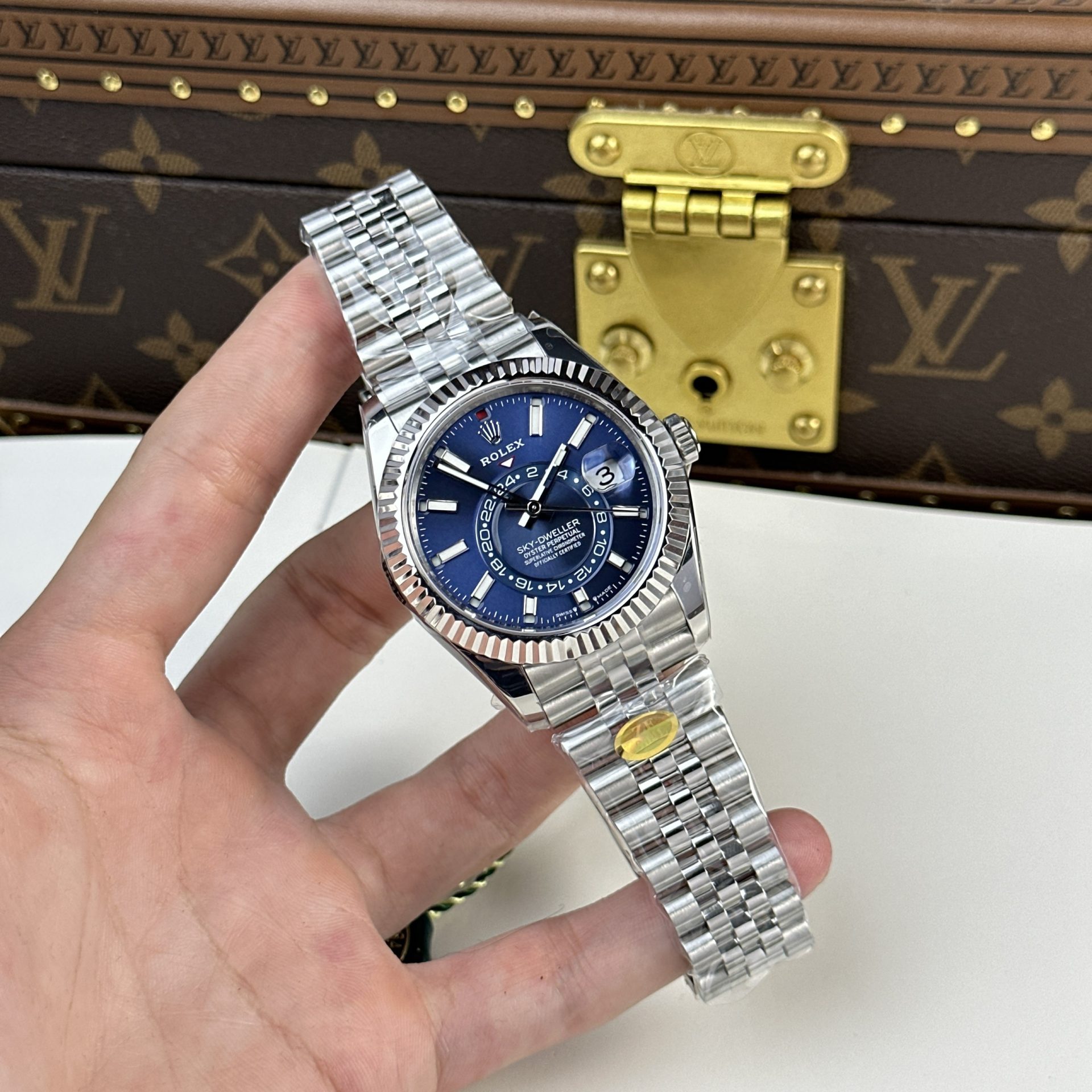 Rolex 1:1 Super Clone Sky-Dweller Oyster, 42 mm, Oystersteel and white gold m336934-0006