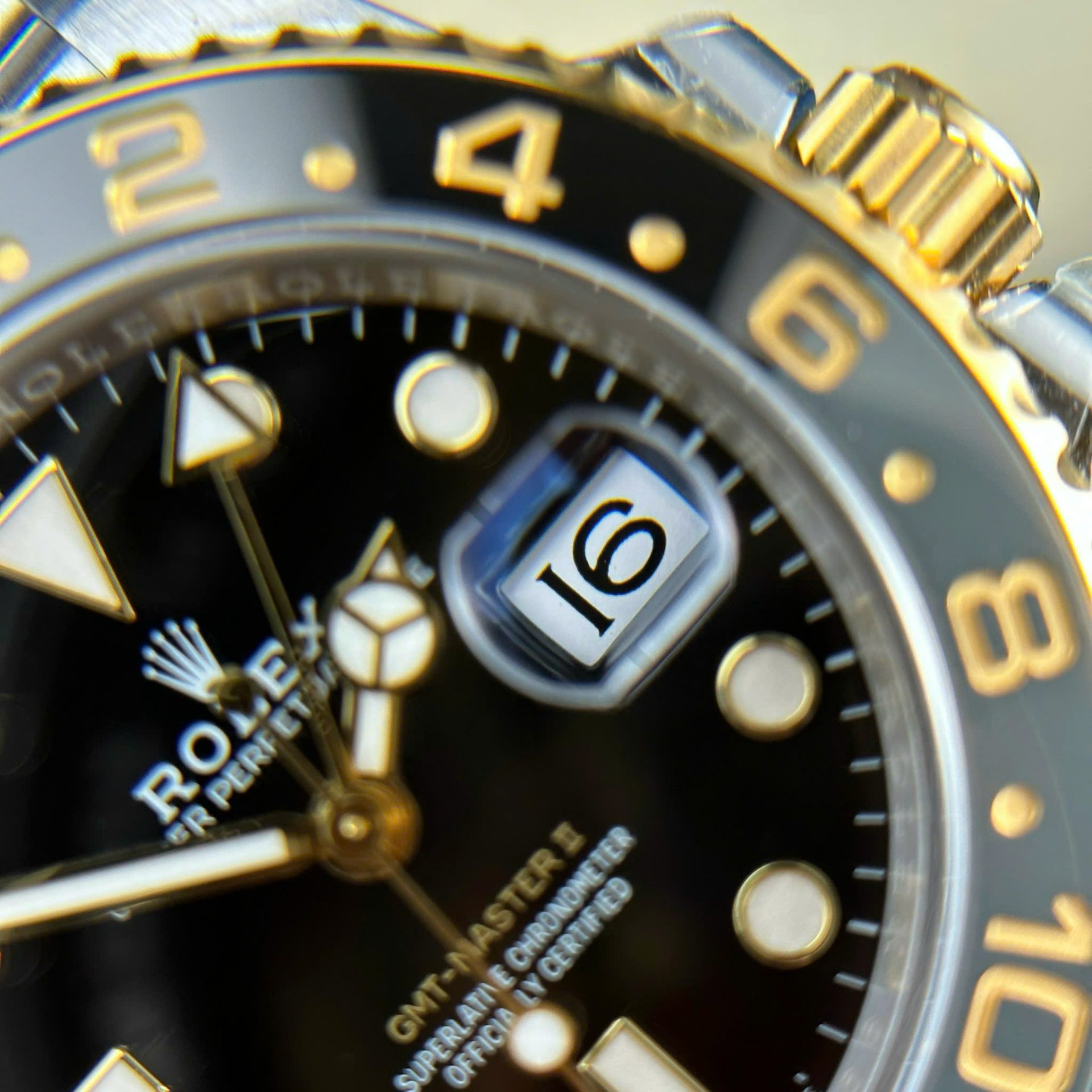 Rolex 1:1 Super Clone GMT-Master II Oyster, 40 mm, yellow gold m126713grnr-0001