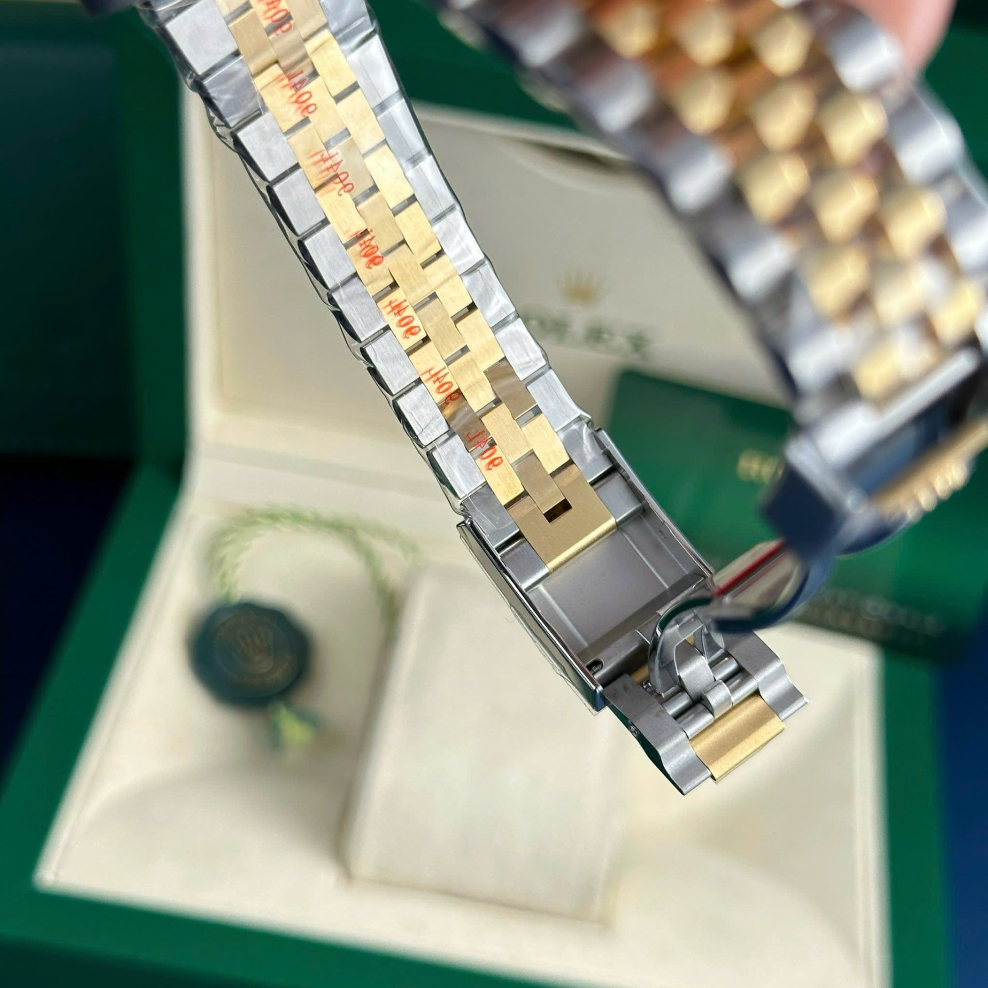 Rolex 1:1 Super Clone GMT-Master II Oyster, 40 mm, yellow gold m126713grnr-0001