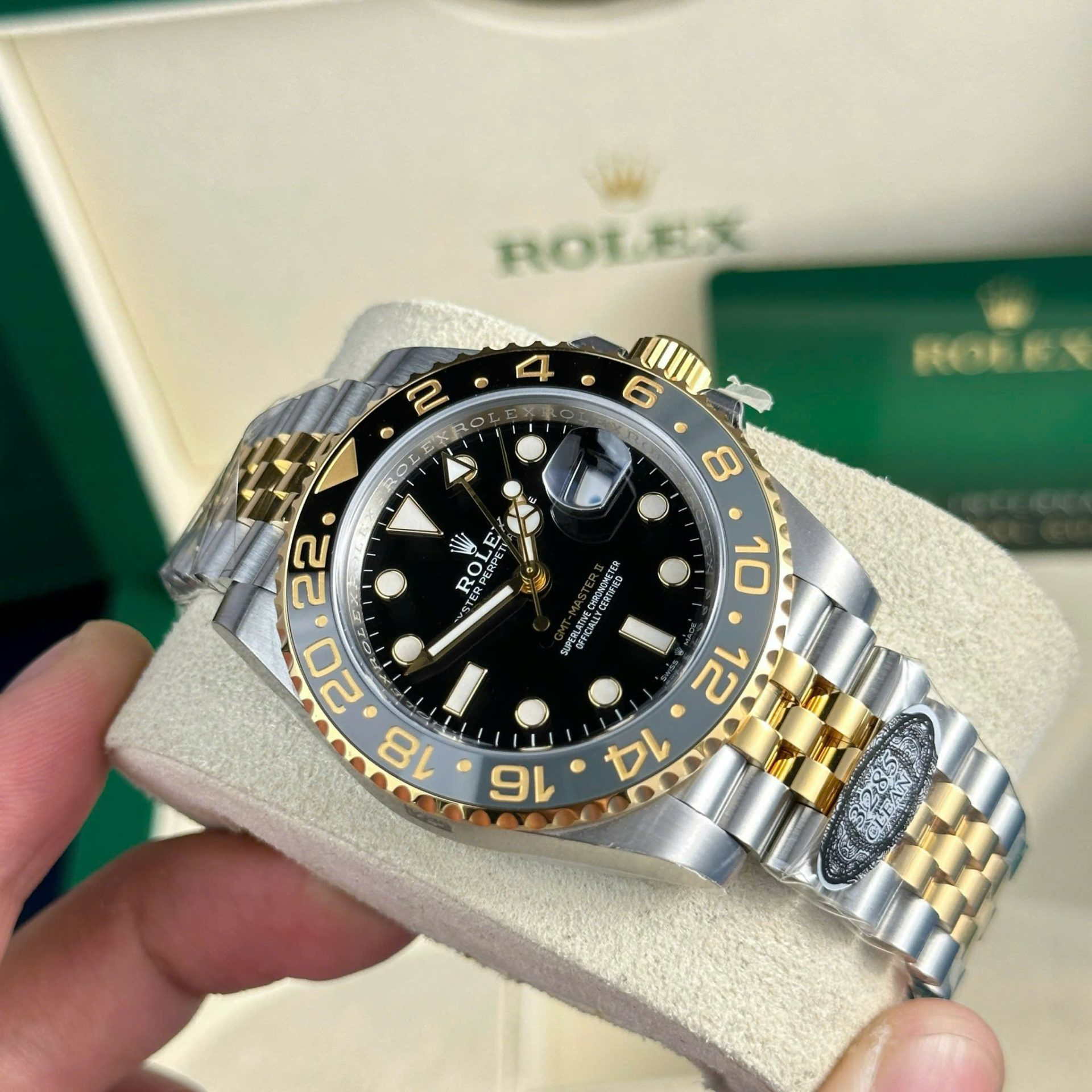Rolex 1:1 Super Clone GMT-Master II Oyster, 40 mm, yellow gold m126713grnr-0001