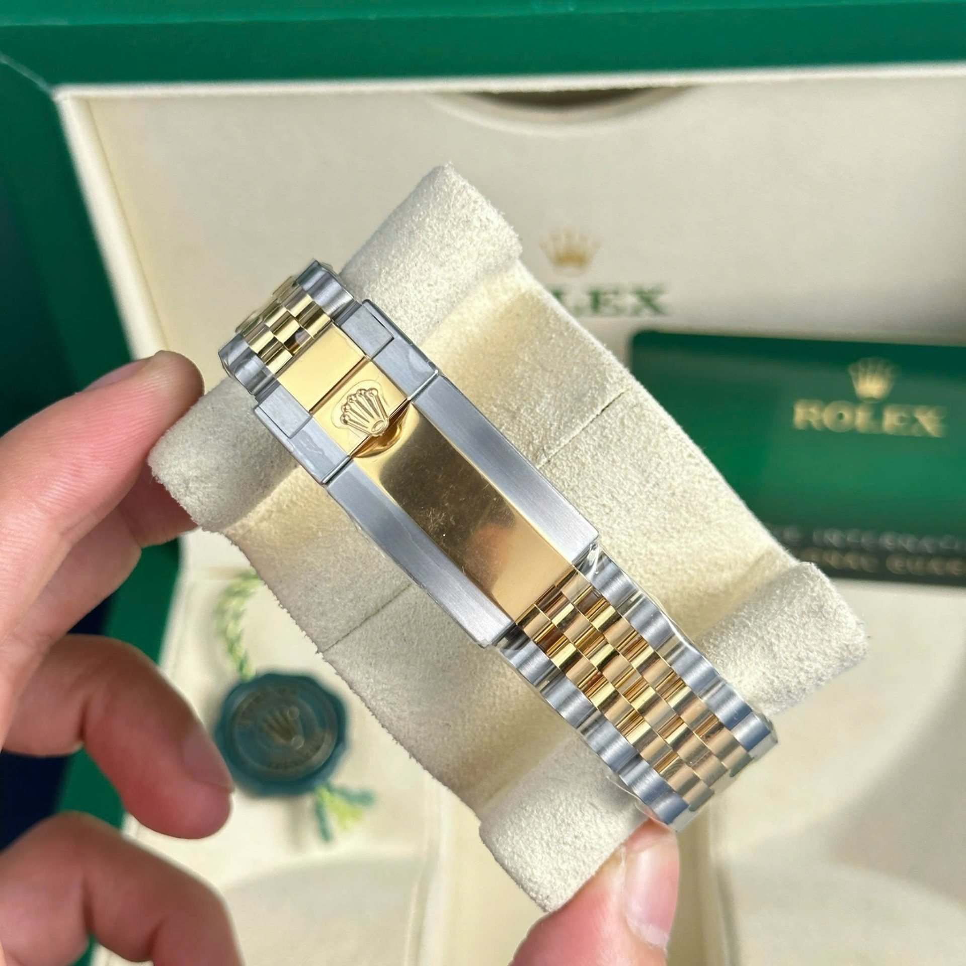 Rolex 1:1 Super Clone GMT-Master II Oyster, 40 mm, yellow gold m126713grnr-0001