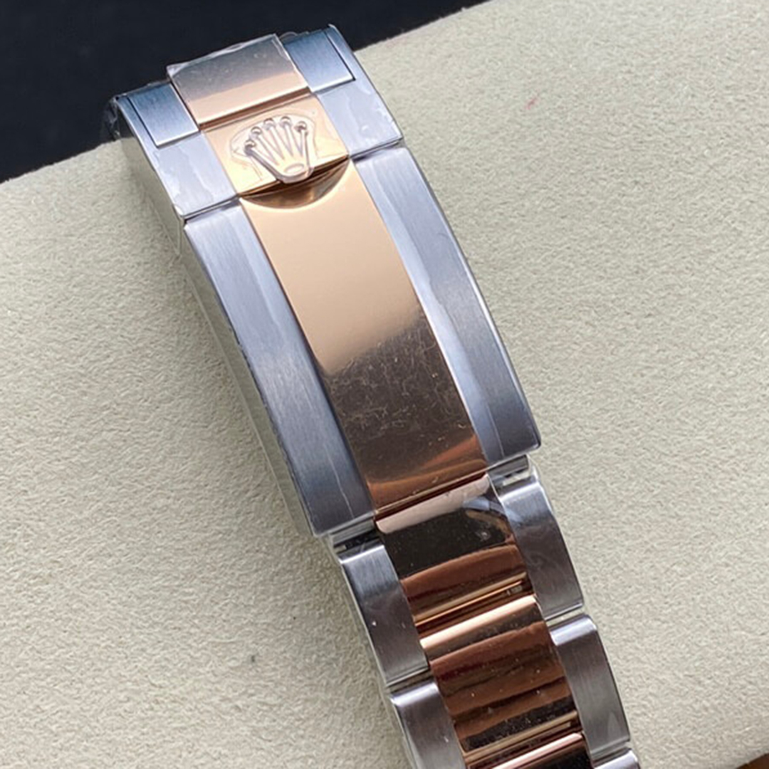 Rolex 1:1 Super Clone GMT-Master II 40mm Root Beer Two Tone Button Markers Black Dial 2023 Ref 126711chnr-0002