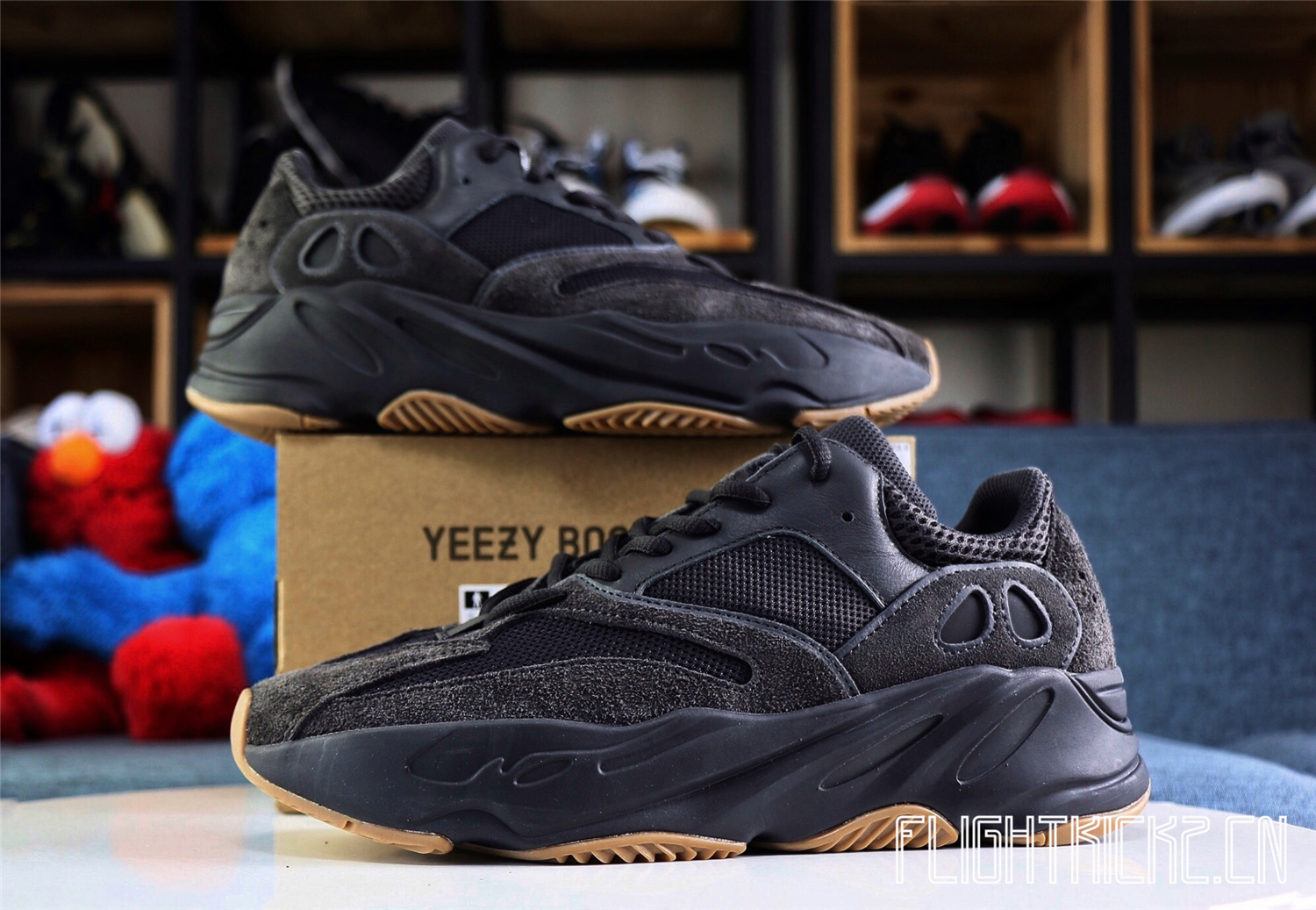 Yeezy Boost 700  Utility Black  2019