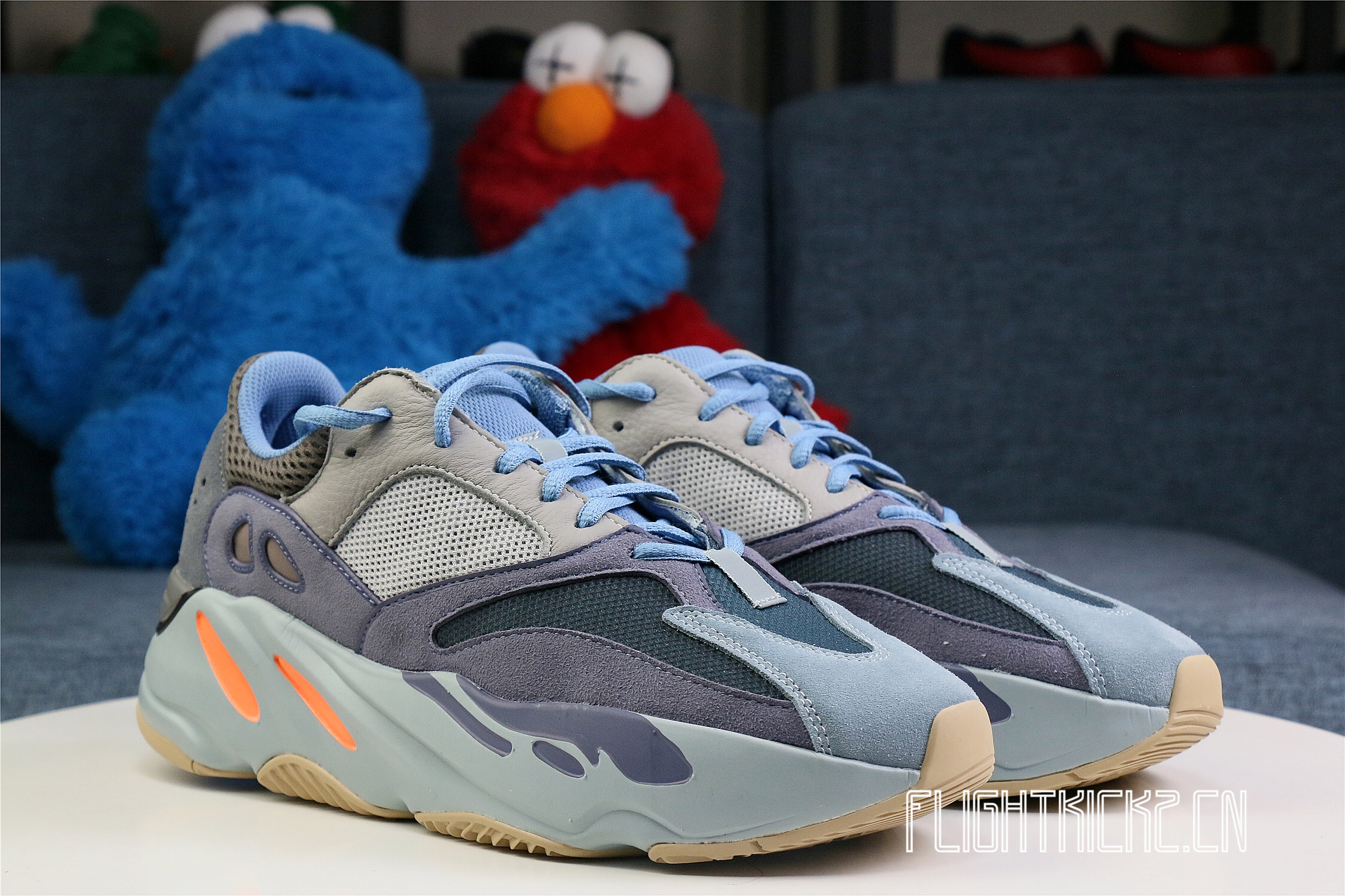 Yeezy Boost 700  Carbon Blue  2020