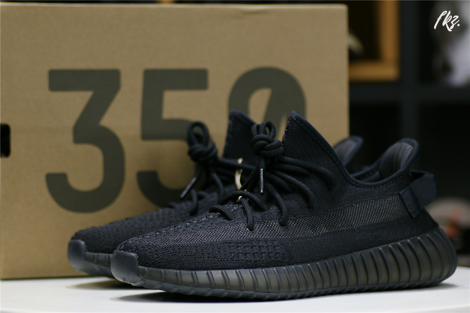 adidas Yeezy Boost 350 V2 Onyx