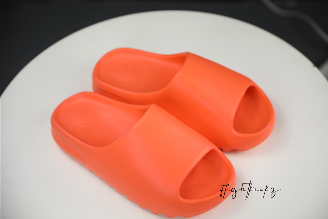 Kanye West Yeezy Slide Enflame Orange