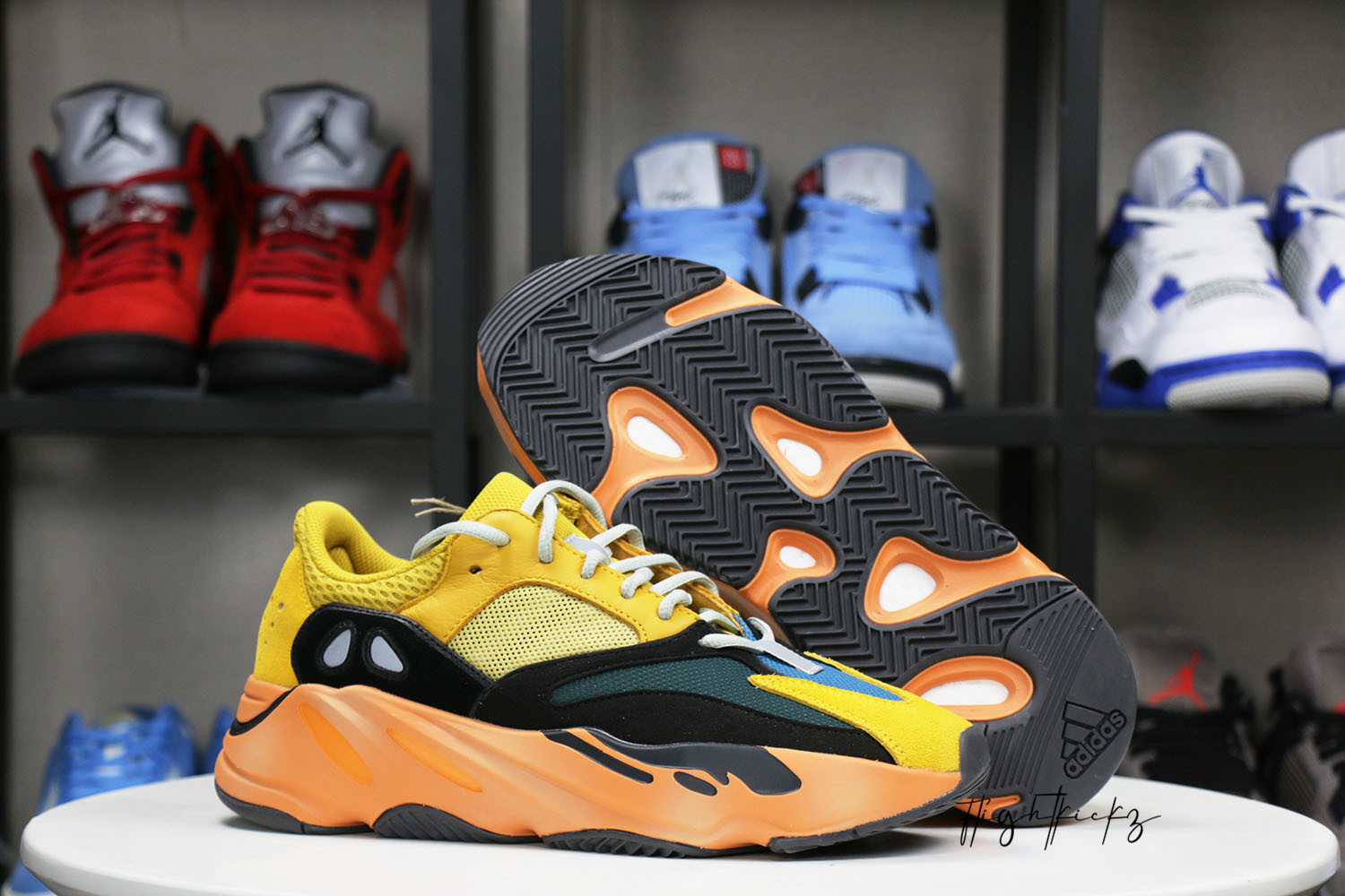 Yeezy Boost 700 Sun 2021