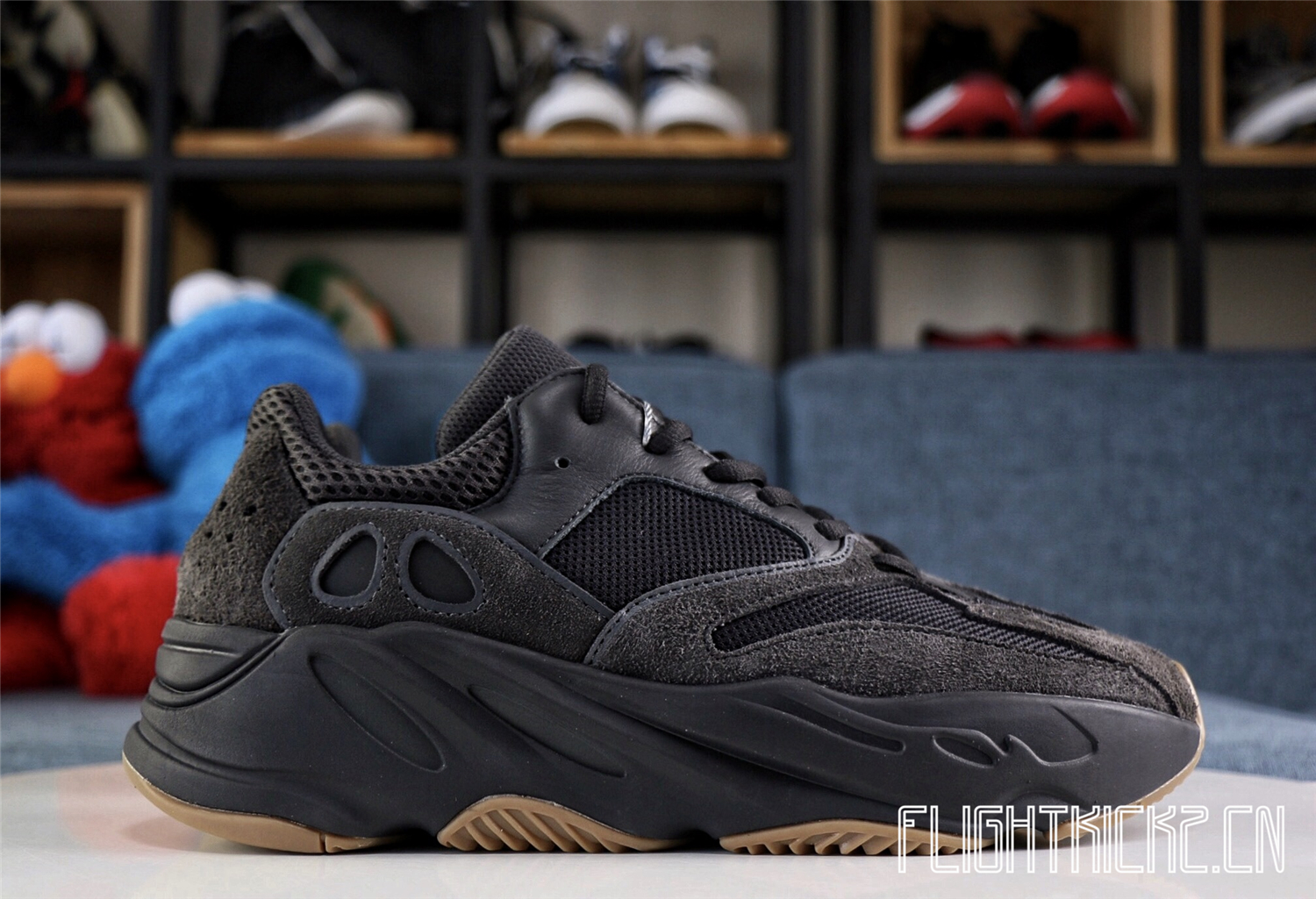 Yeezy Boost 700  Utility Black  2019