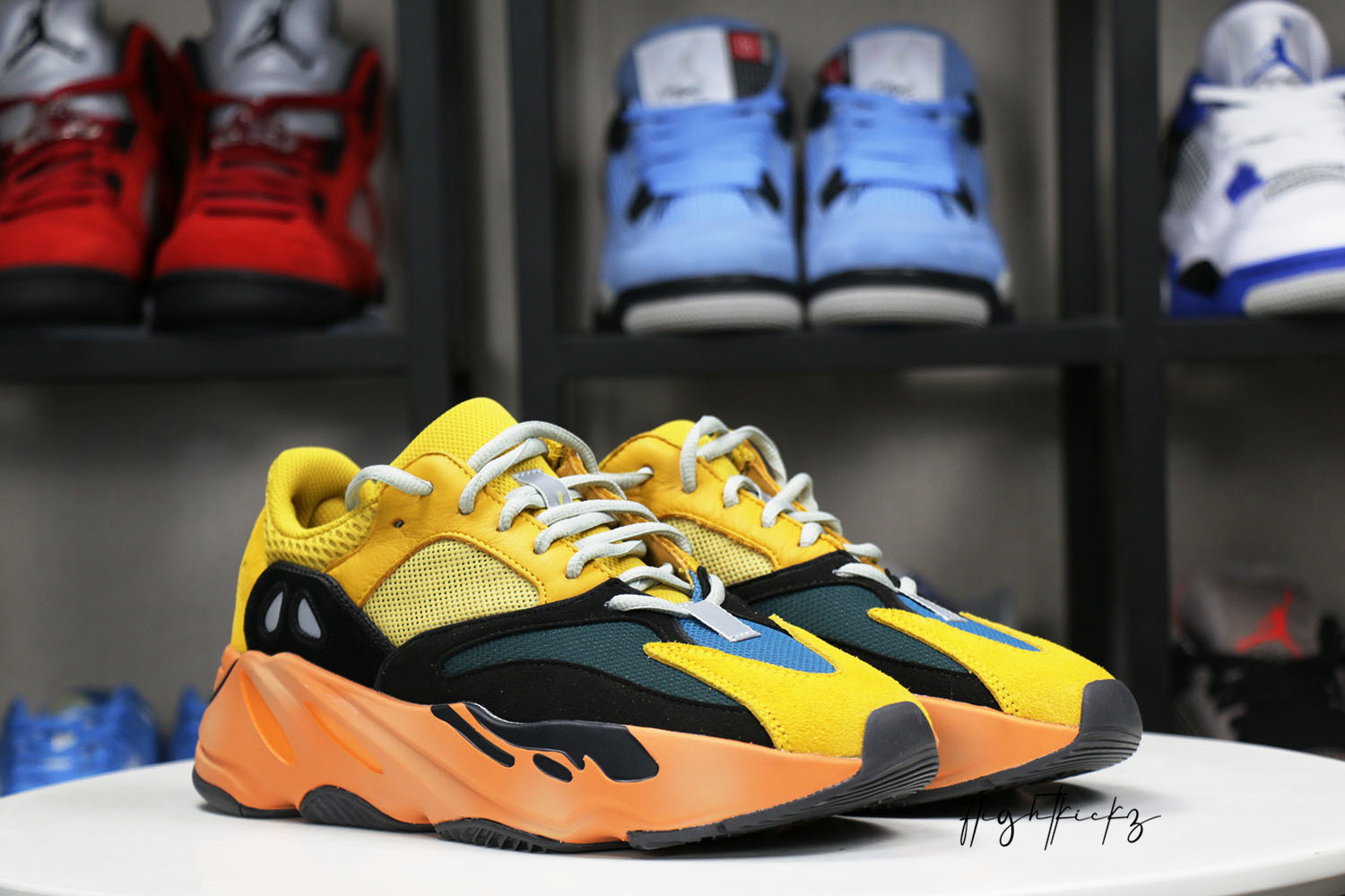 Yeezy Boost 700 Sun 2021