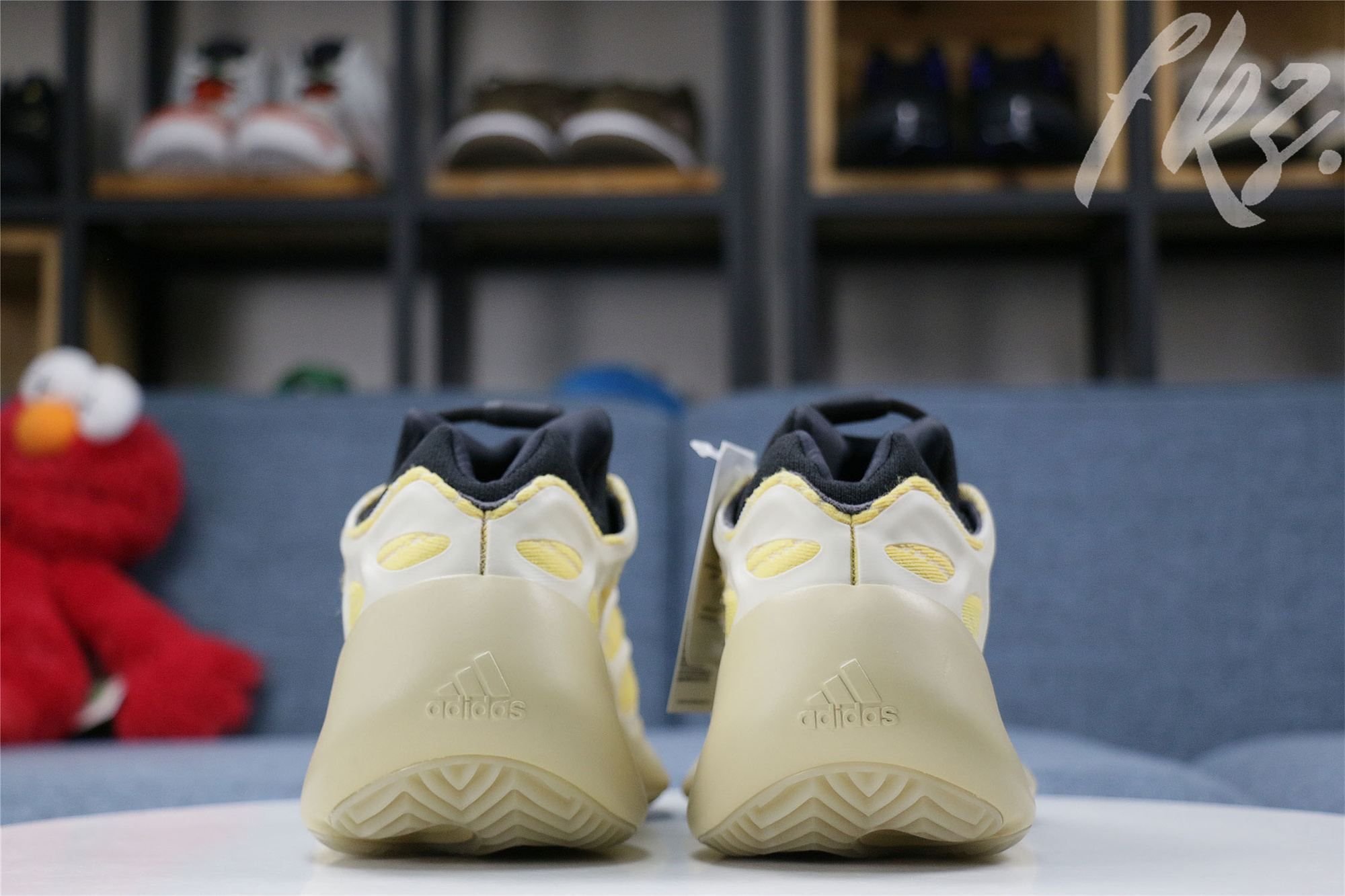 Adidas Yeezy 700 V3 Safflower