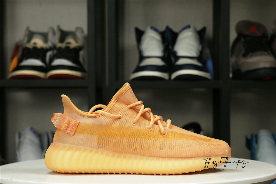 Yeezy 350 V2  Mono Clay  2021