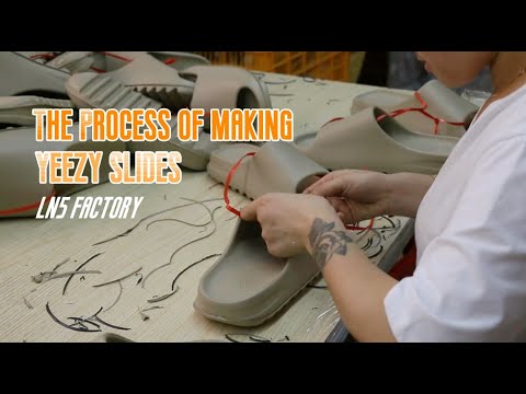 Yeezy Slides Soot 2020（G55495深棕）