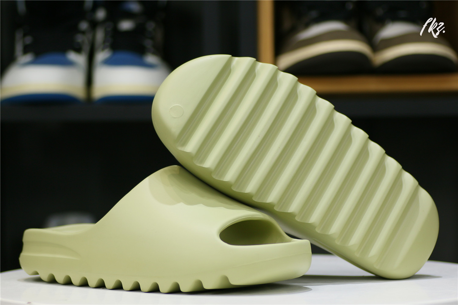 adidas Yeezy Slide Resin