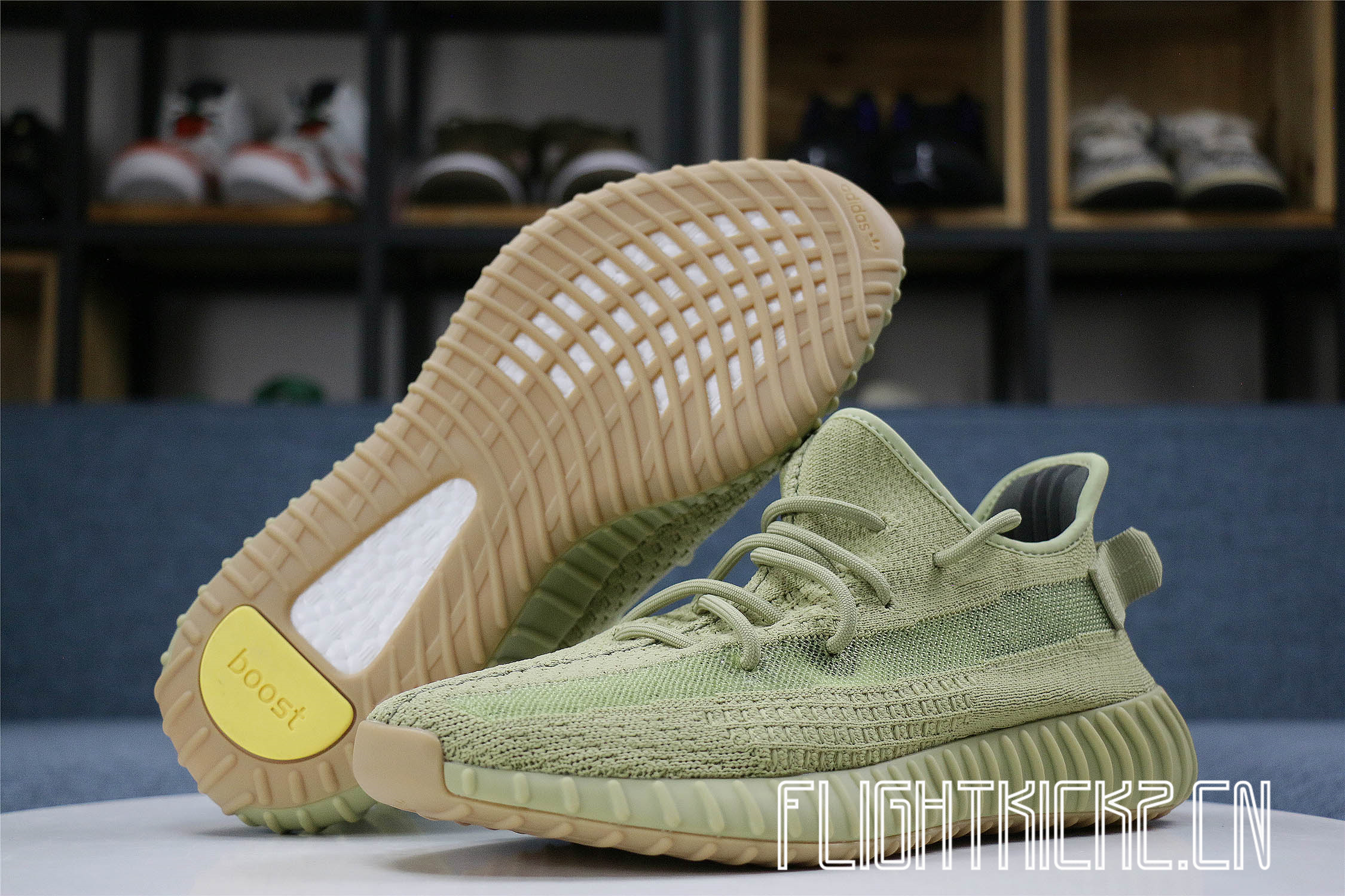 Yeezy Boost 350 V2  Sulfur  2020(LN5 A1)