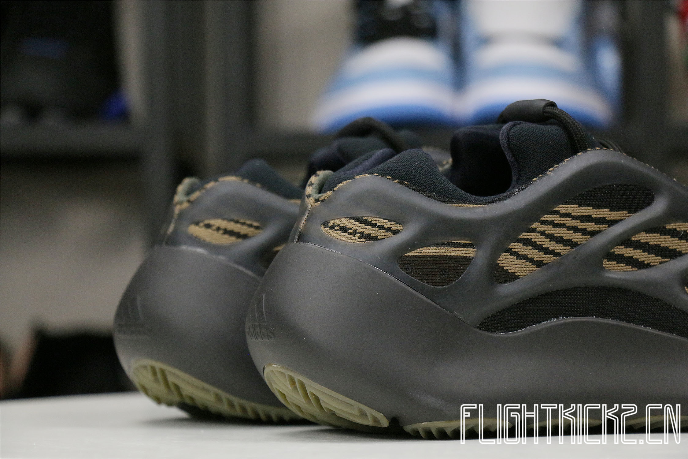 Adidas Yeezy 700 V3 Clay Brown