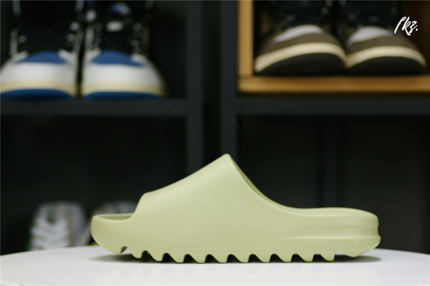 adidas Yeezy Slide Resin