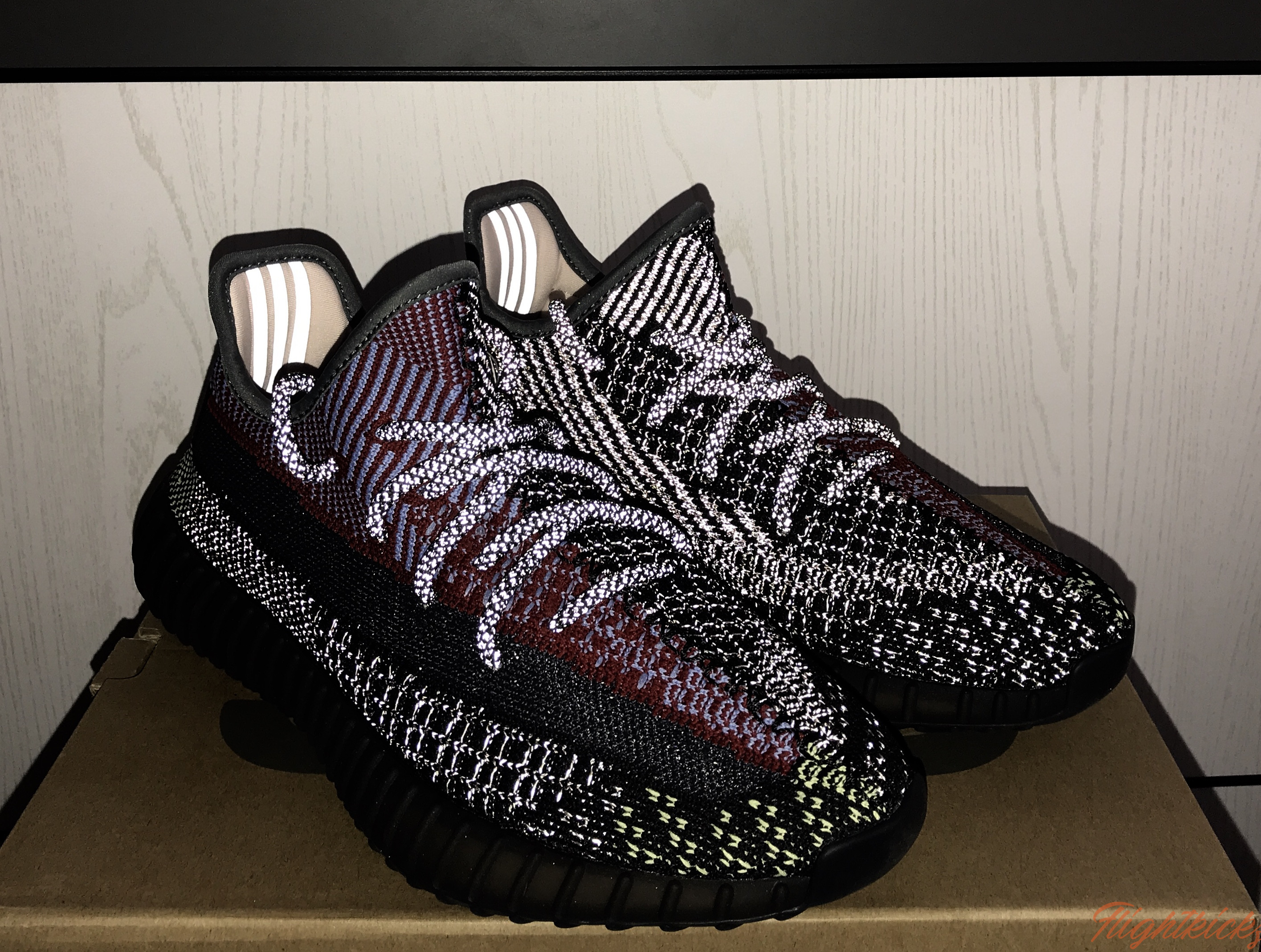 2019 Yeezy Boost 350 v2 “Yecheil”  Reflective (LN5 A1)