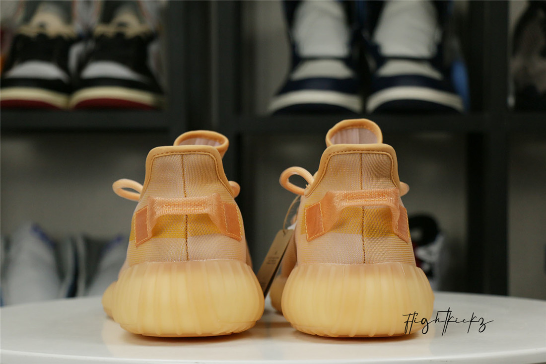 Yeezy 350 V2  Mono Clay  2021