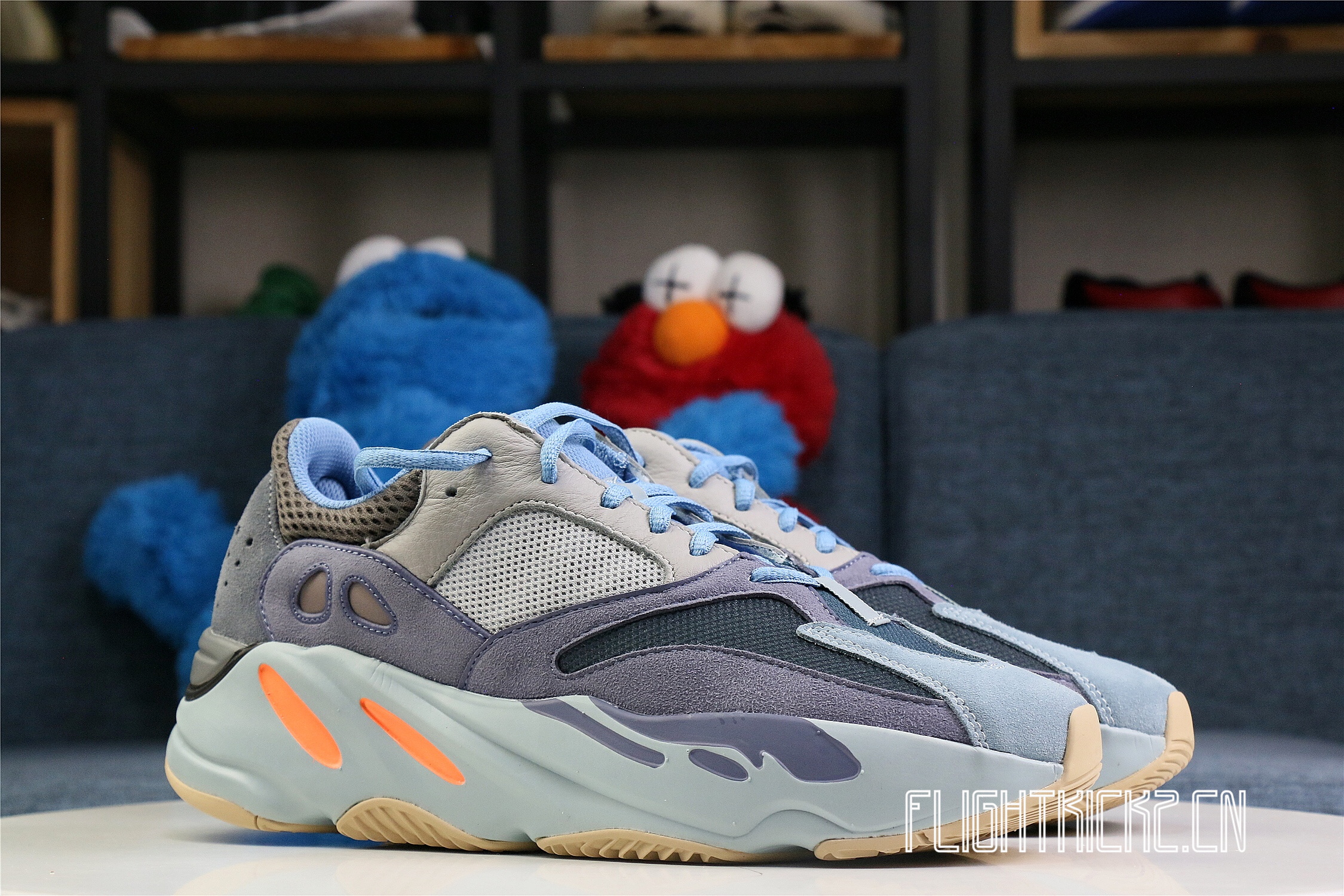 Yeezy Boost 700  Carbon Blue  2020