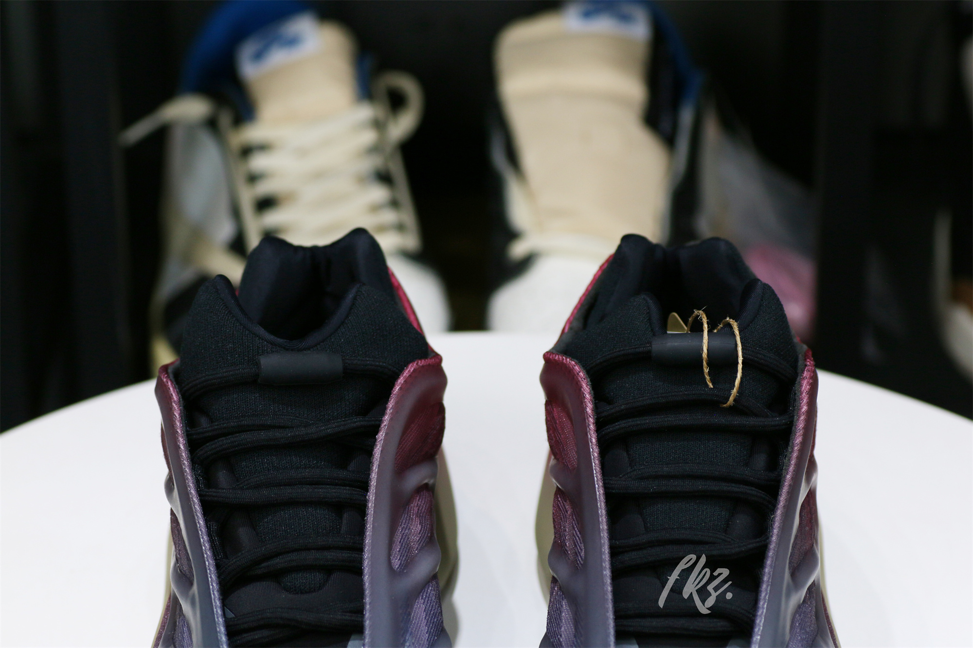 Yeezy 700 V3 Fade Carbon 2022