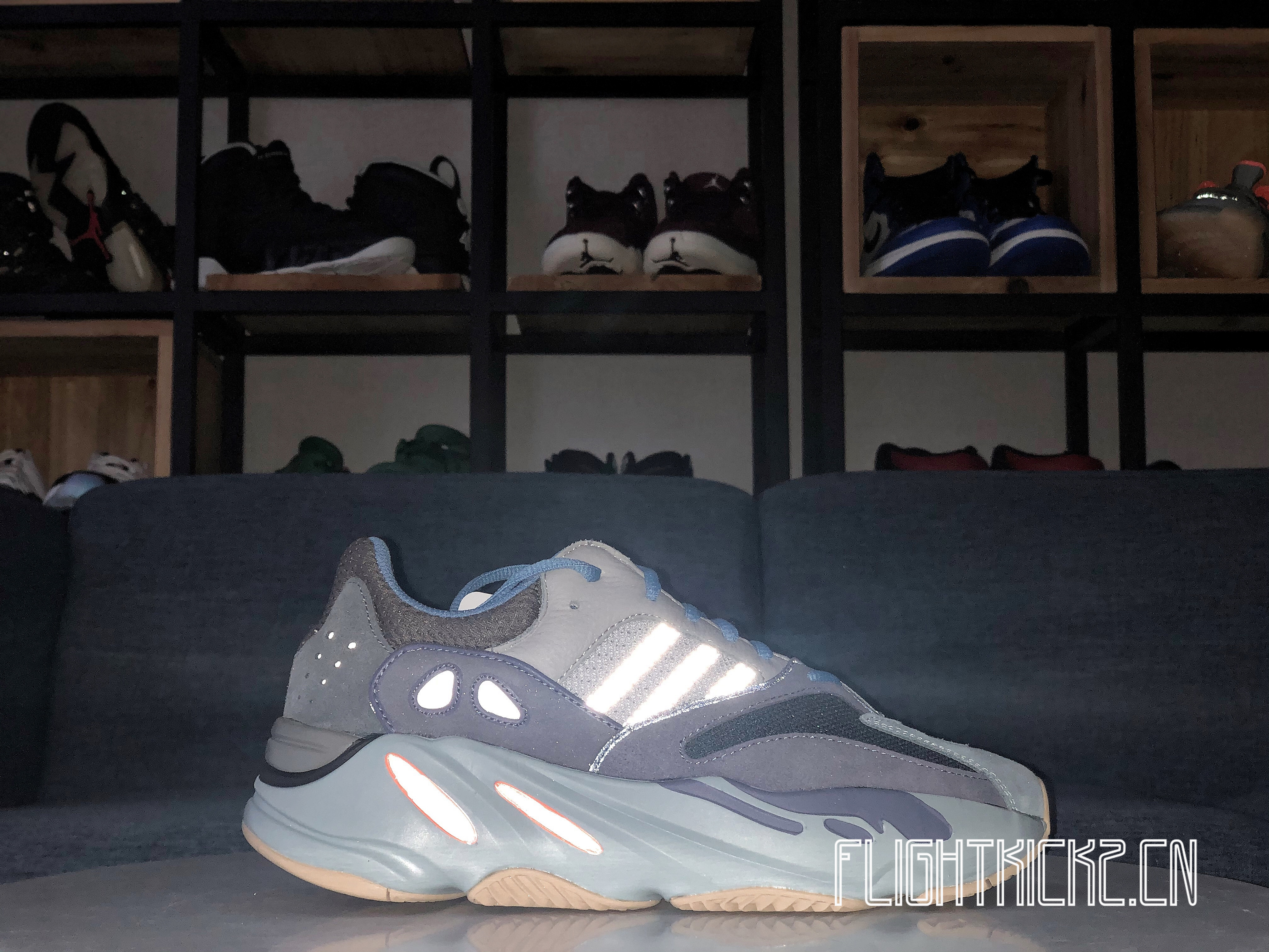 Yeezy Boost 700  Carbon Blue  2020