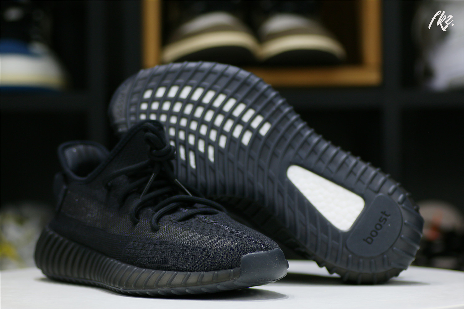 adidas Yeezy Boost 350 V2 Onyx