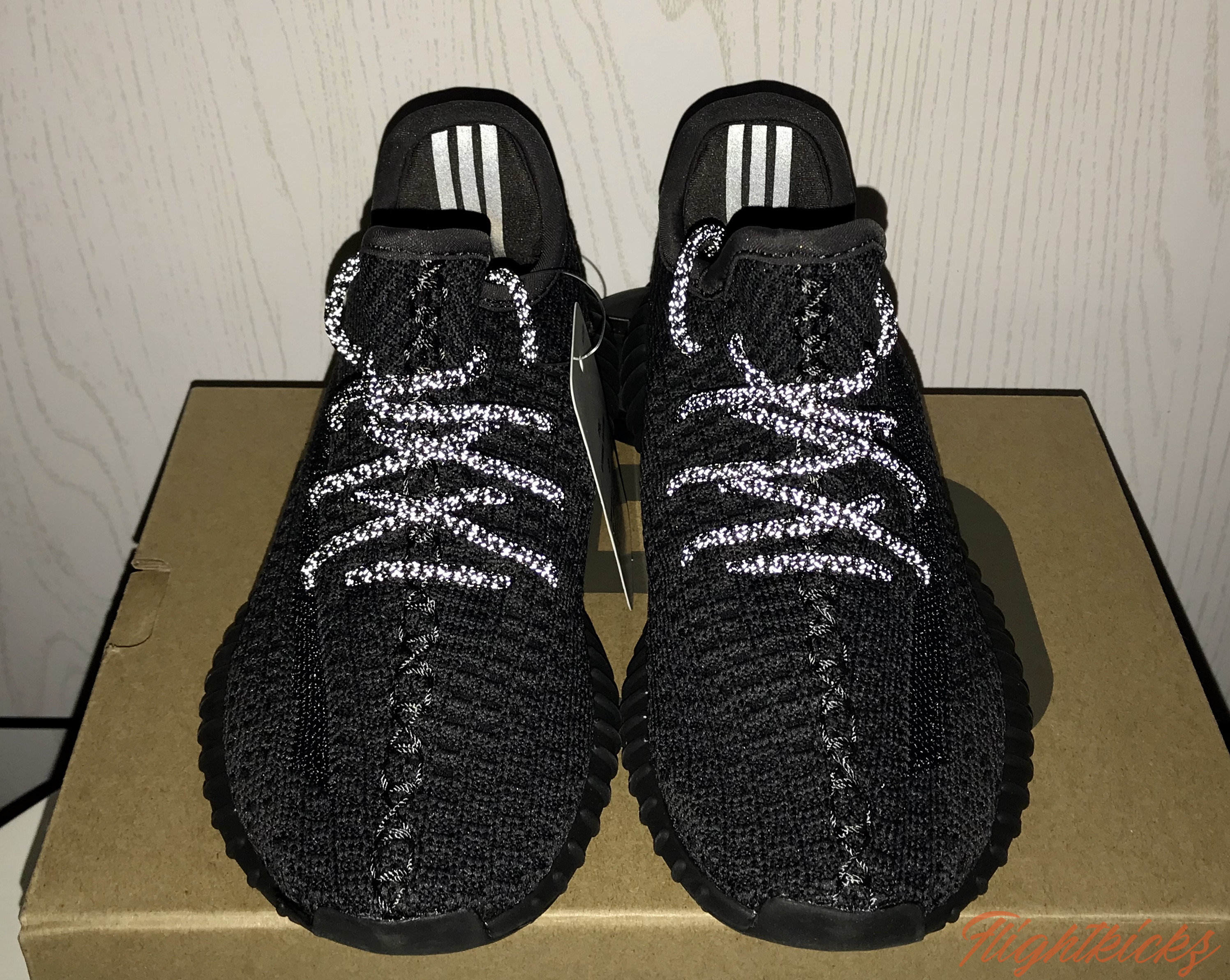 Yeezy 350 Boost   Black Static  NR Kid (Ln5 A1)