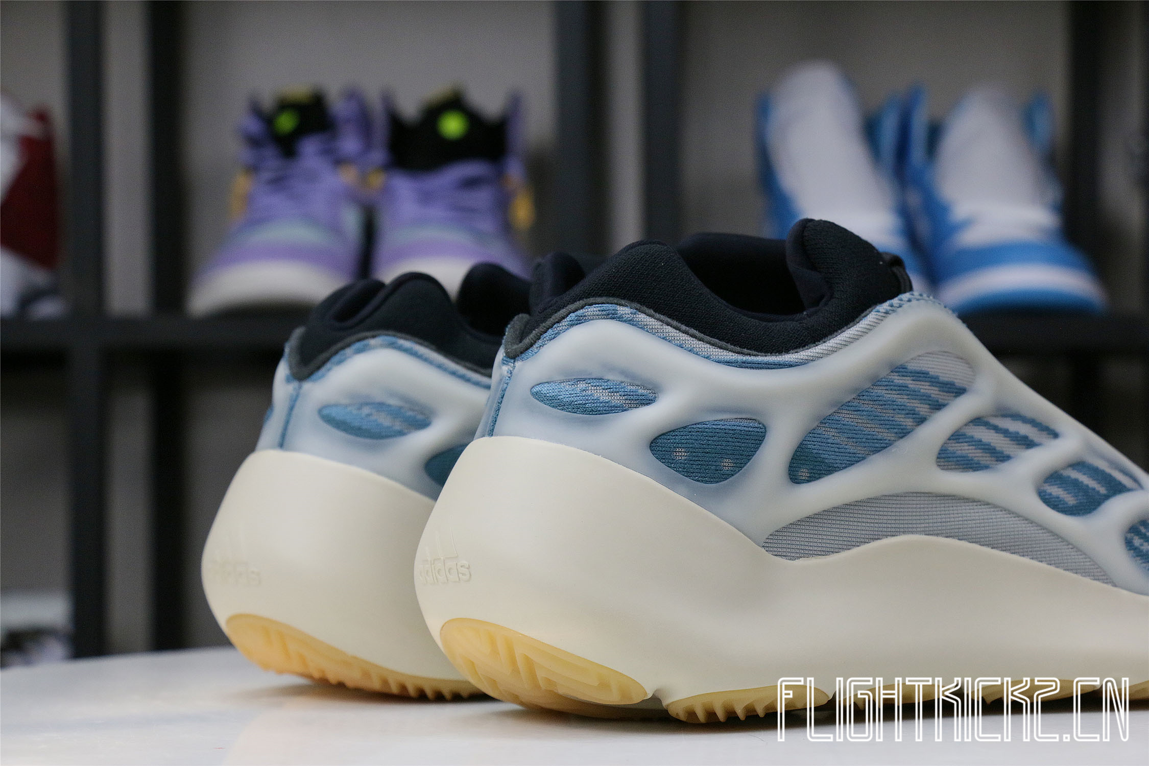 Yeezy 700 v3 “Kyanite” 2021