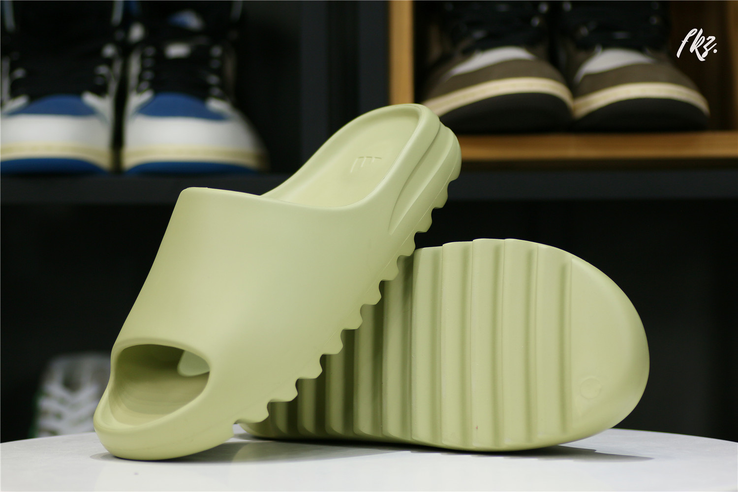 adidas Yeezy Slide Resin