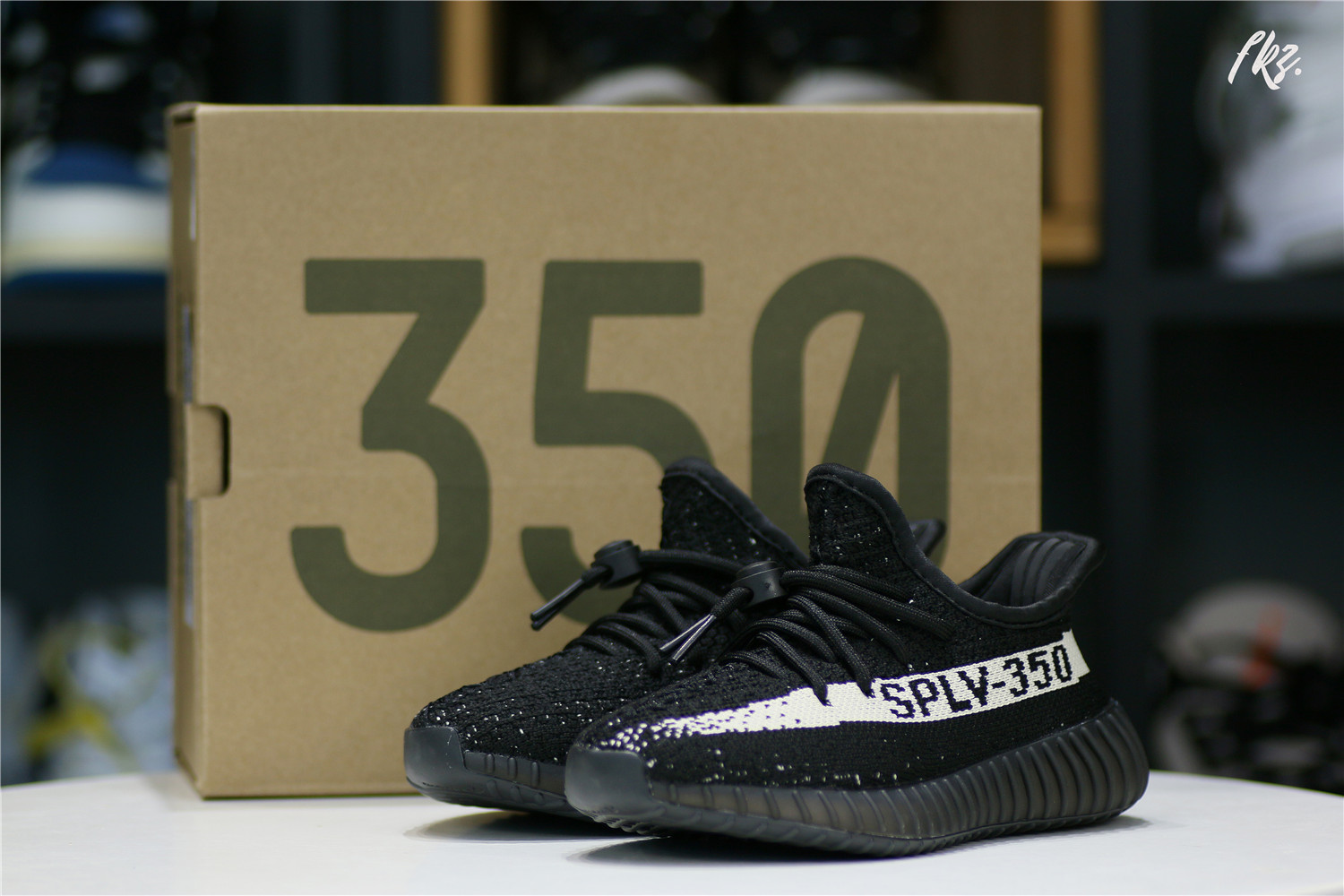 adidas Yeezy Boost 350 V2 Core Black White kid