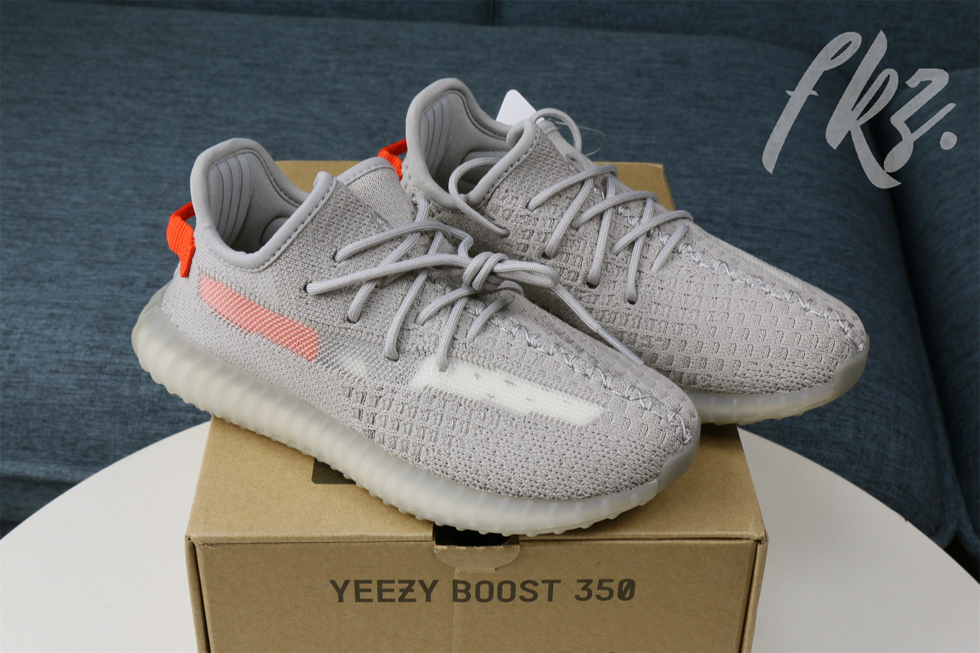 2020 Yeezy 350 V2  Tail Light  None Reflective(Ln5 A1 batch)