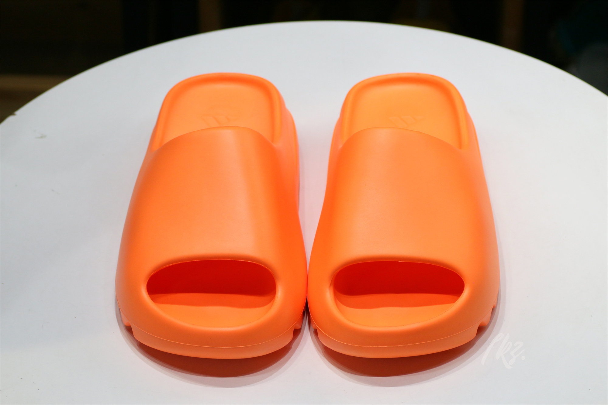 Kanye West Yeezy Slide Enflame Orange