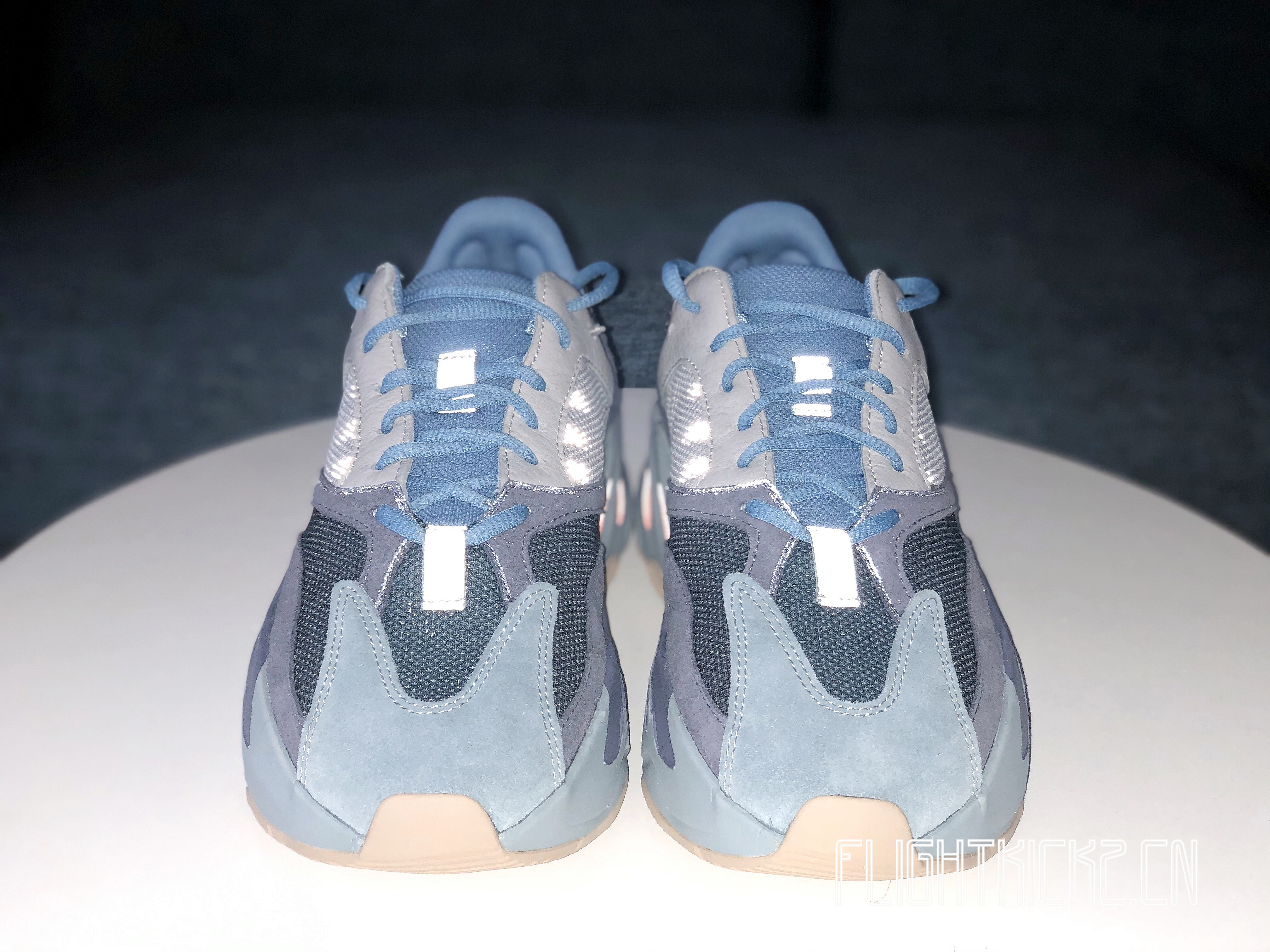 Yeezy Boost 700  Carbon Blue  2020