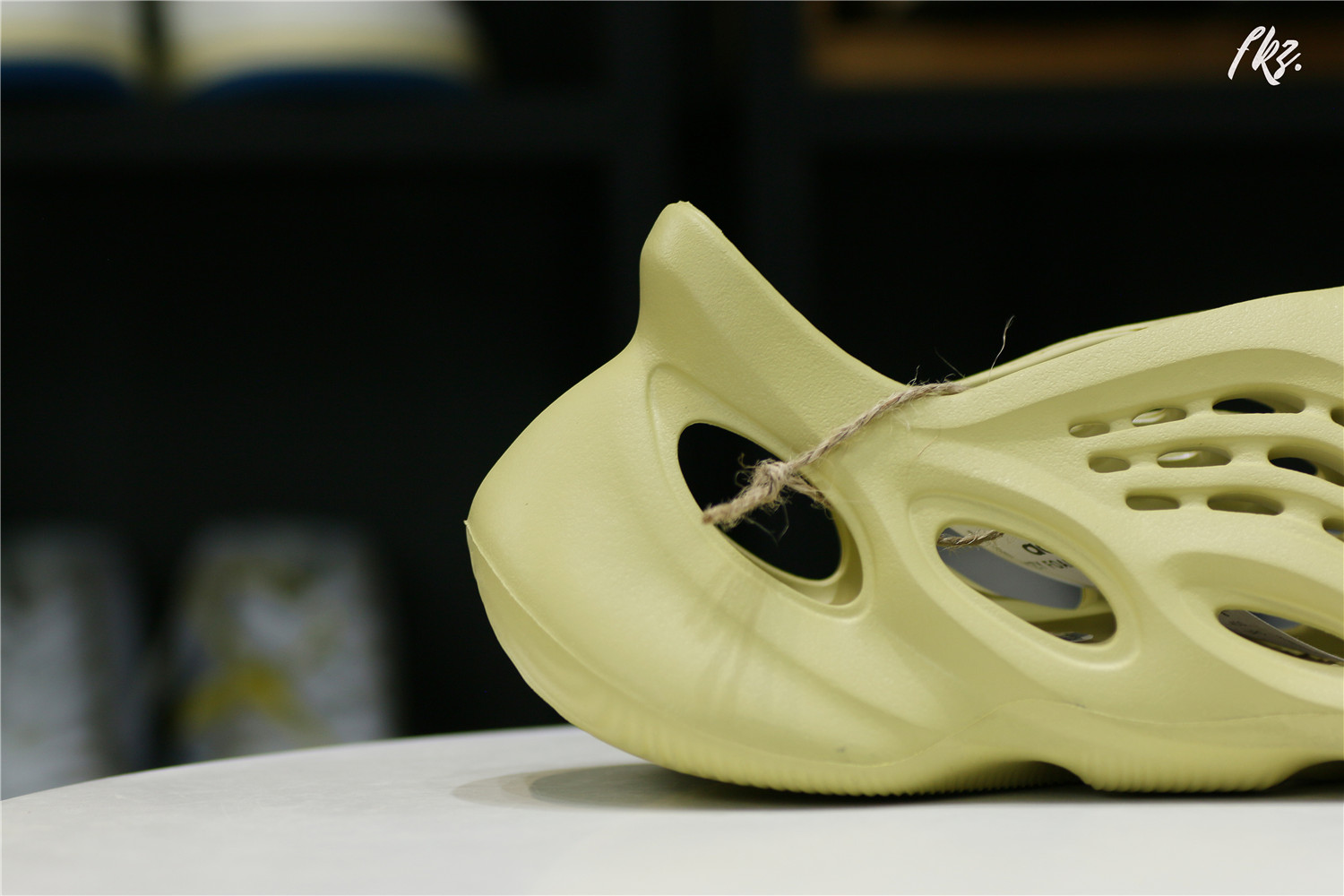 adidas Yeezy Foam RNNR Sulfur