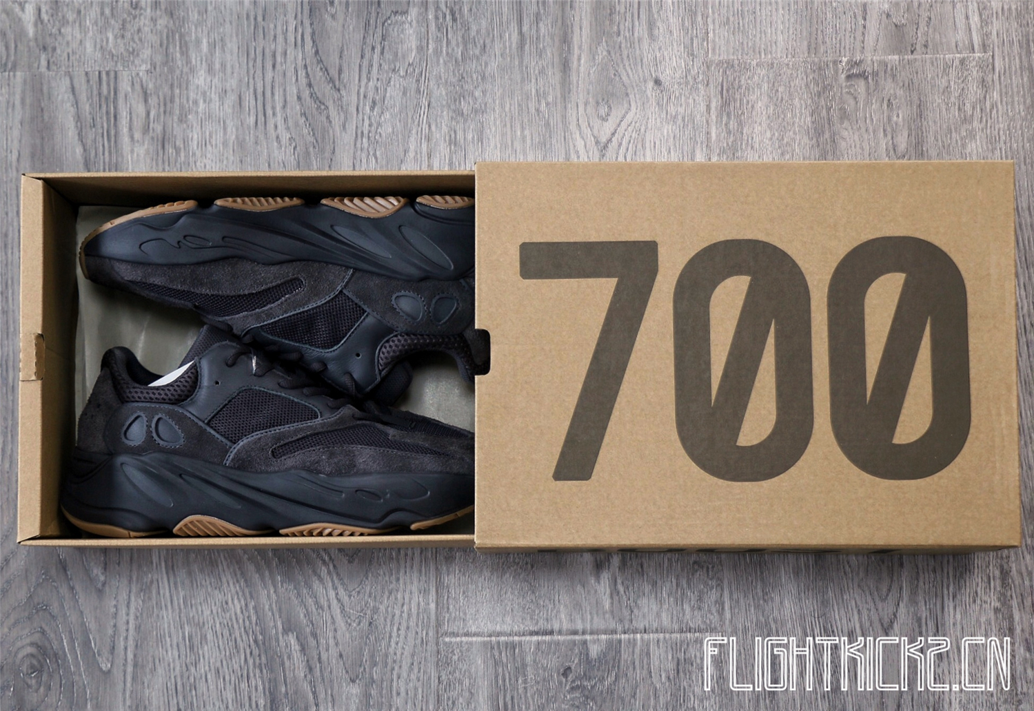 Yeezy Boost 700  Utility Black  2019
