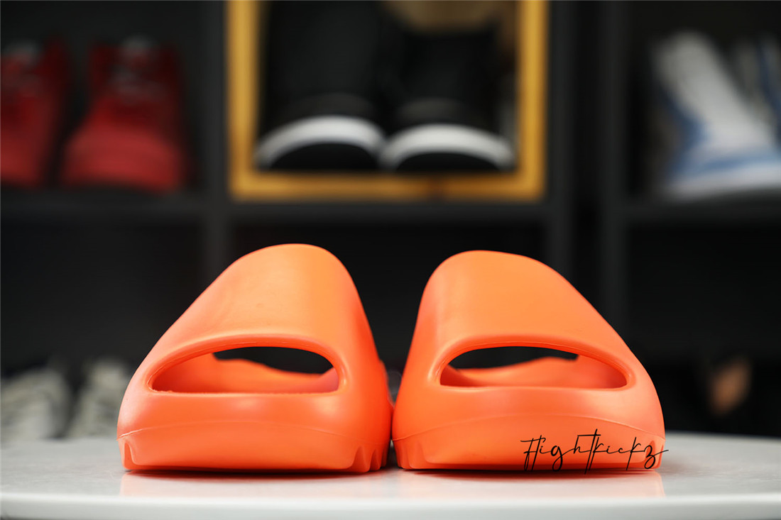 Kanye West Yeezy Slide Enflame Orange
