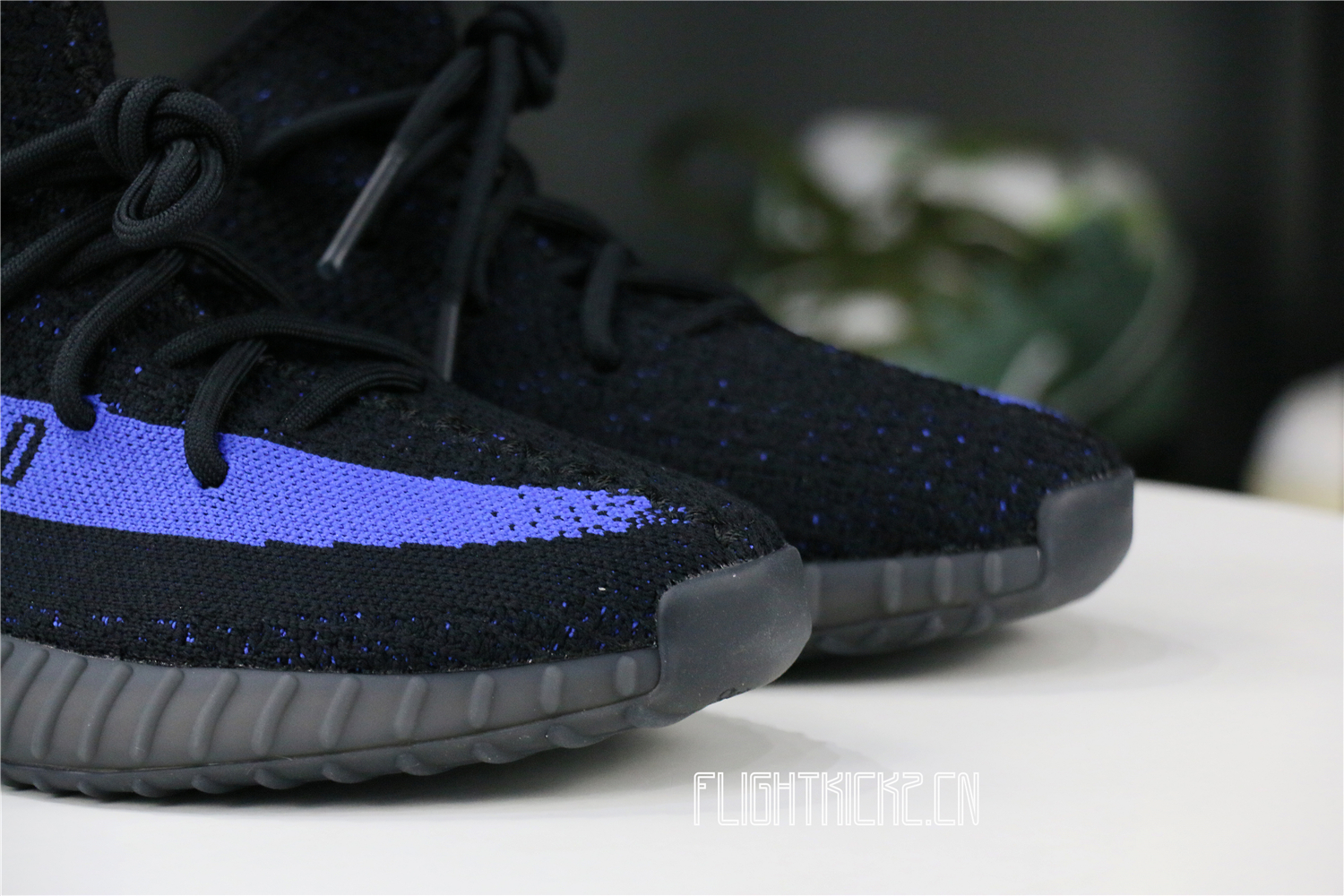 adidas Yeezy Boost 350 V2 Dazzling Blue