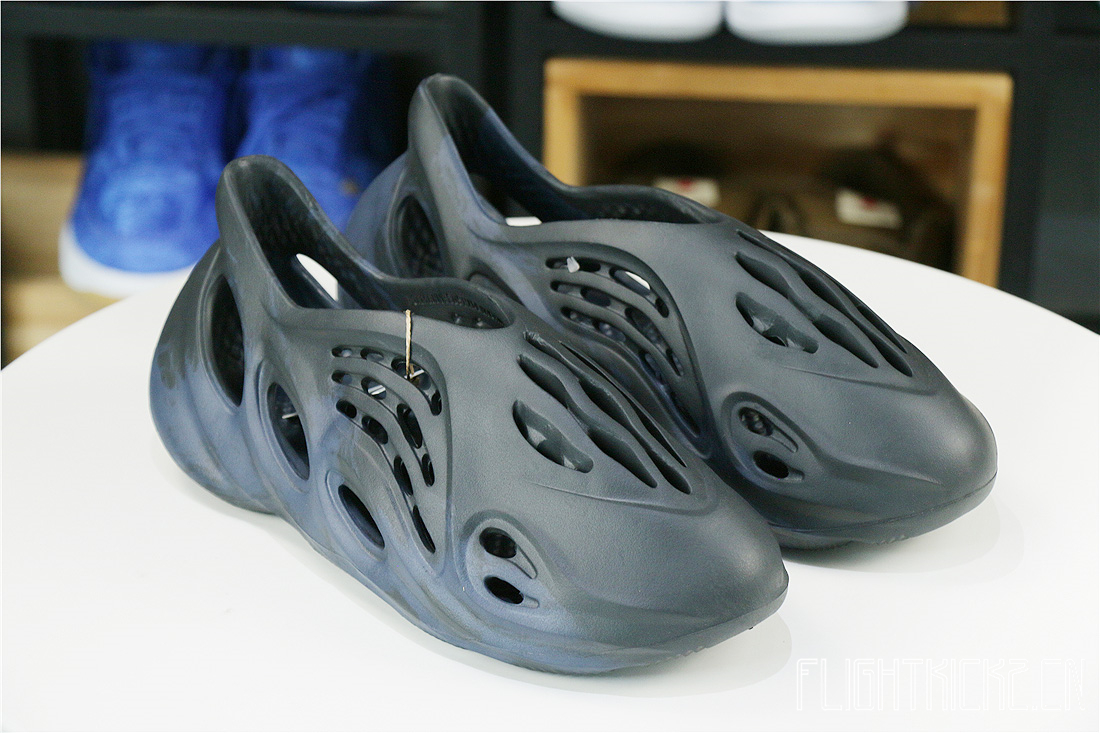 Yeezy Foam Runner “Mineral Blue” (GV7903午夜蓝）