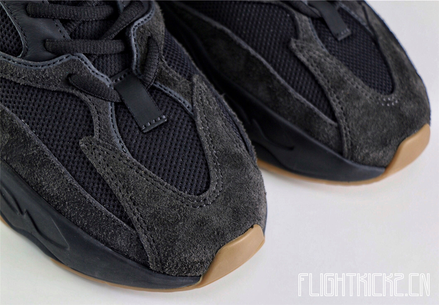Yeezy Boost 700  Utility Black  2019