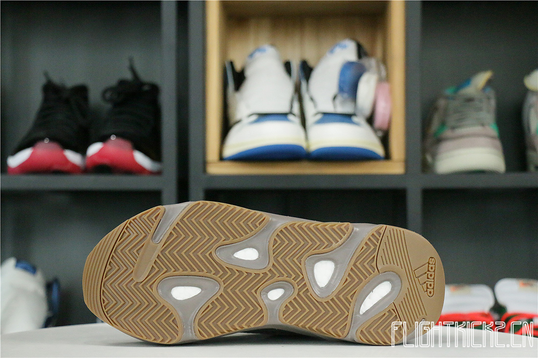 Adidas Yeezy 700 Boost v2 Mauve