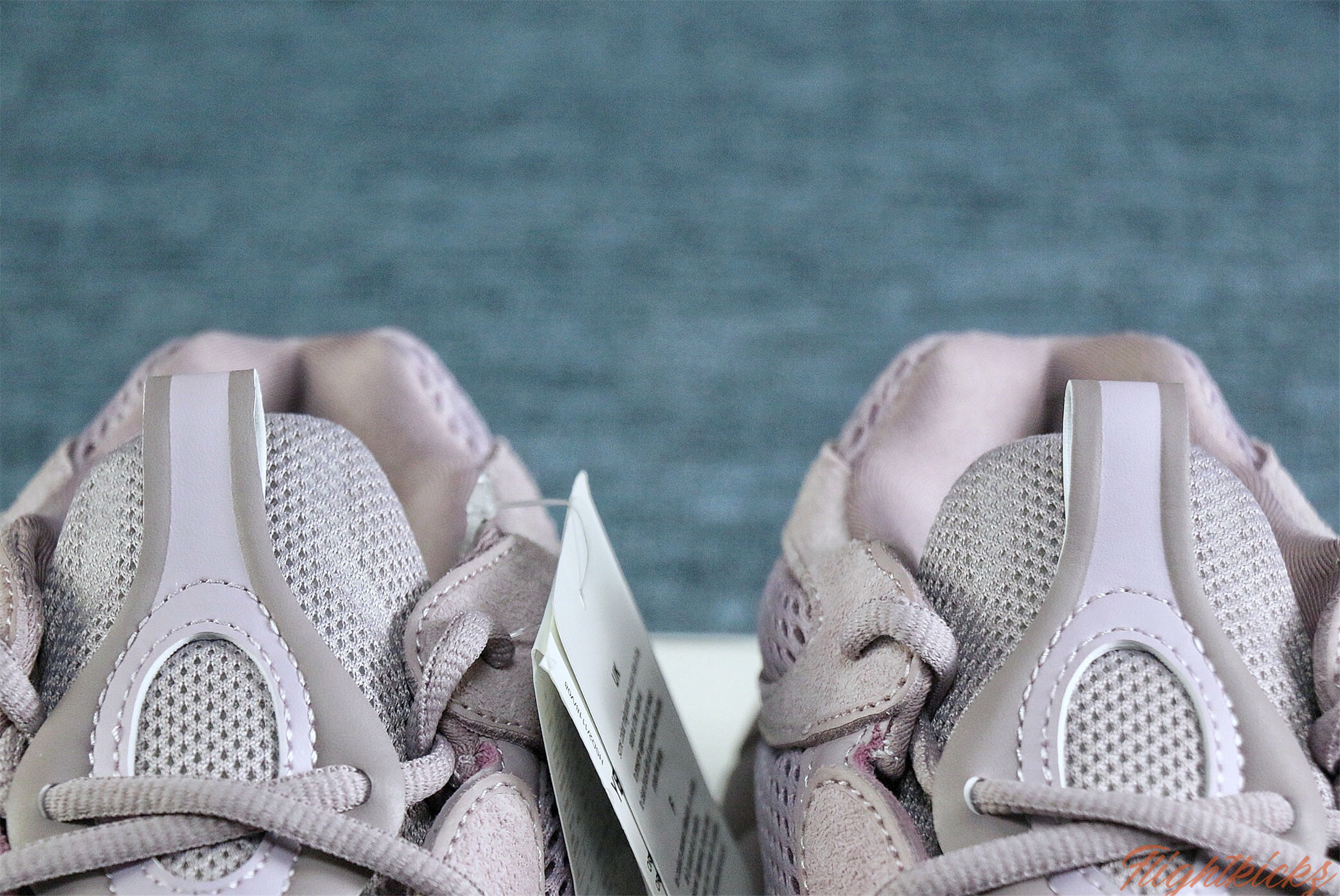 Adidas Yeezy 500  Soft Vision  2019