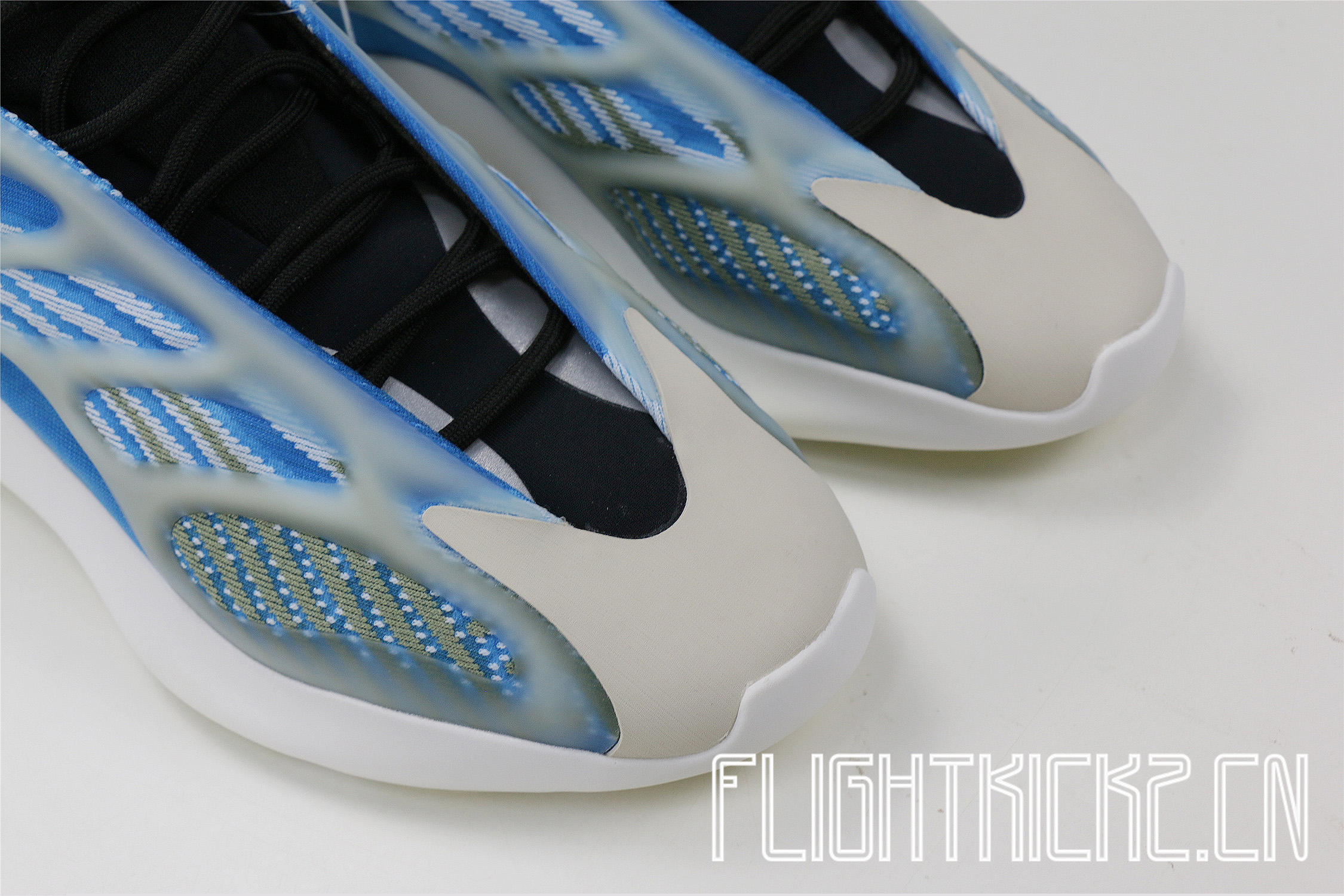 Adidas Yeezy Boost 700  Azareth”