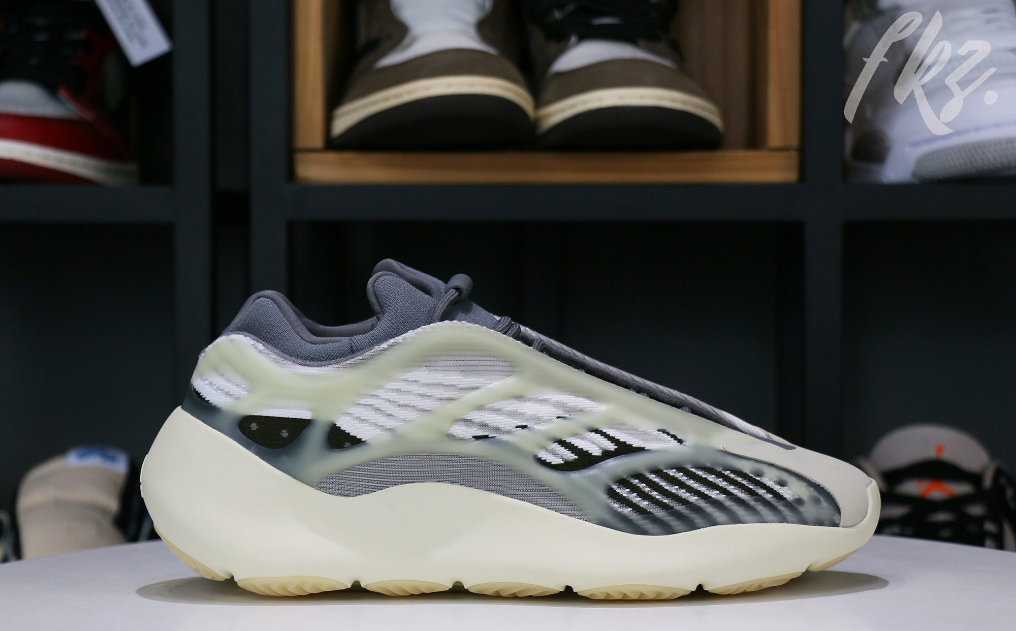 Yeezy 700 V3 ‘Fade Salt’ 2022
