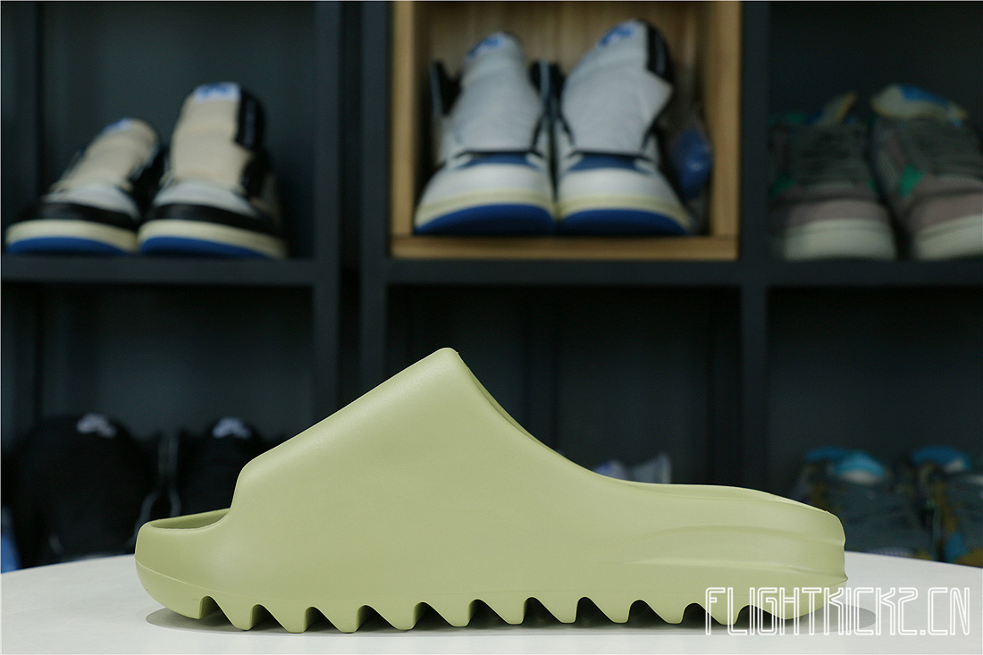 Kanye West Yeezy Slide Resin 2021（GZ5551绿）