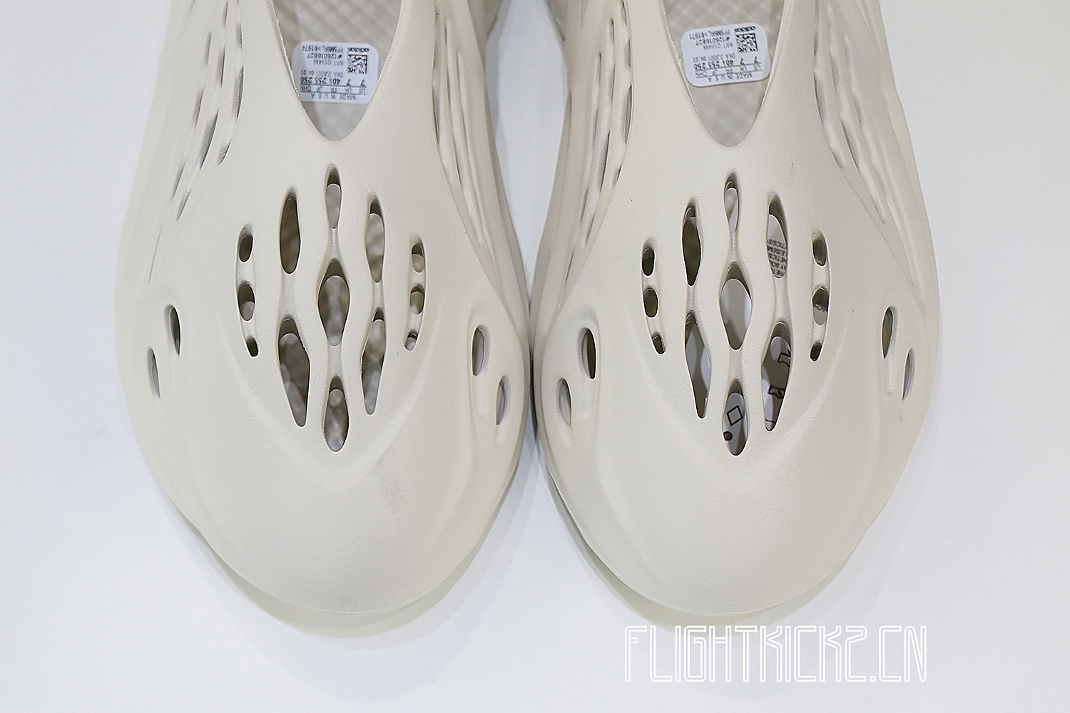 adidas Yeezy Foam RNNR Ararat （G55486骨白）