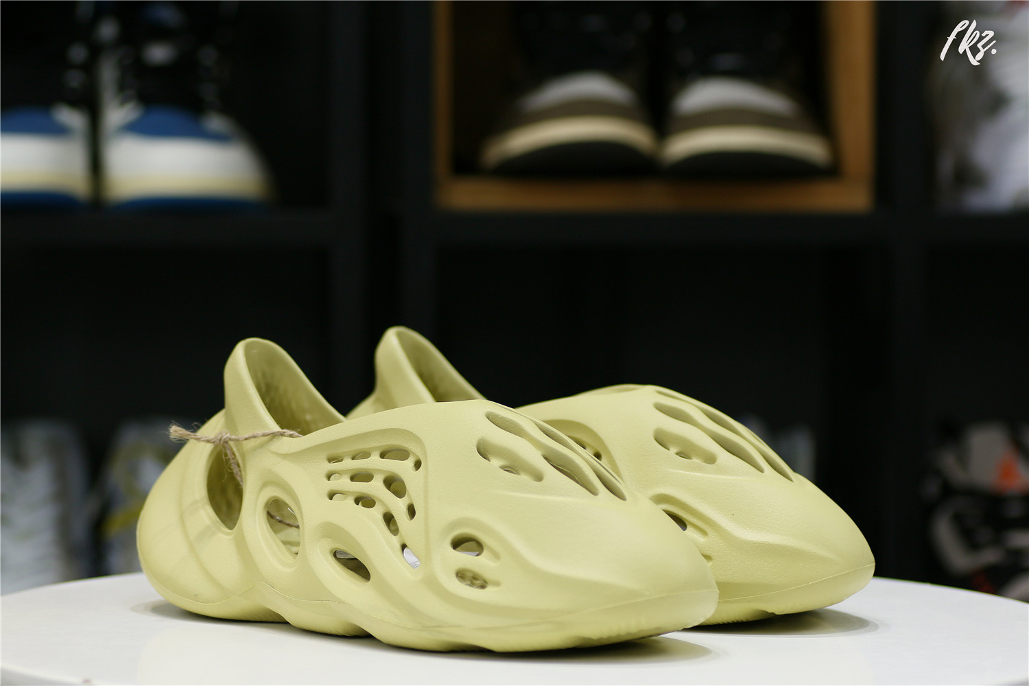 adidas Yeezy Foam RNNR Sulfur