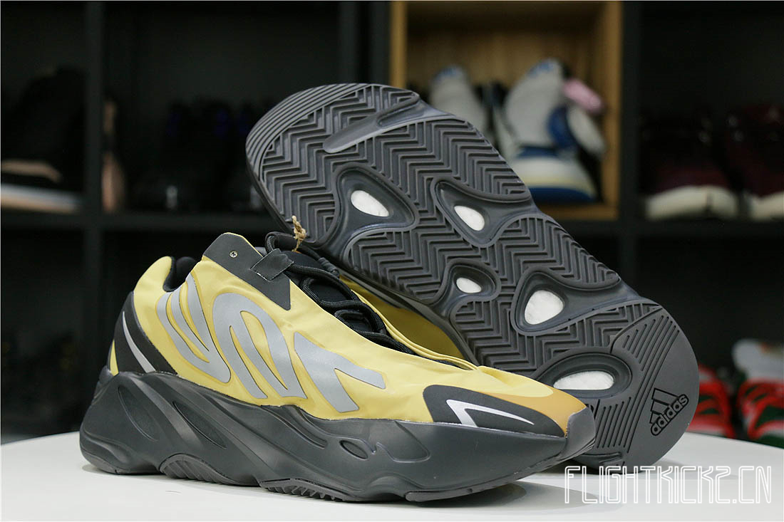 Yeezy Boost 700 MNVN Honey Flux