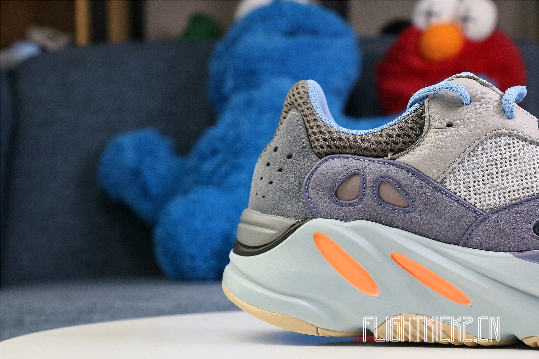 Yeezy Boost 700  Carbon Blue  2020