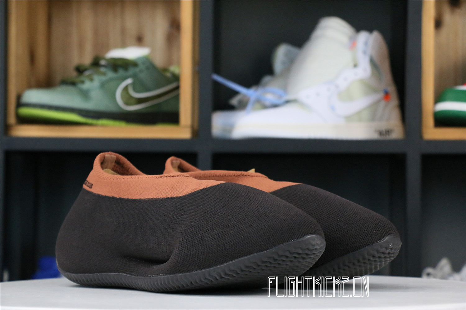 Adidas Yeezy Knit Runner Stone Carbon