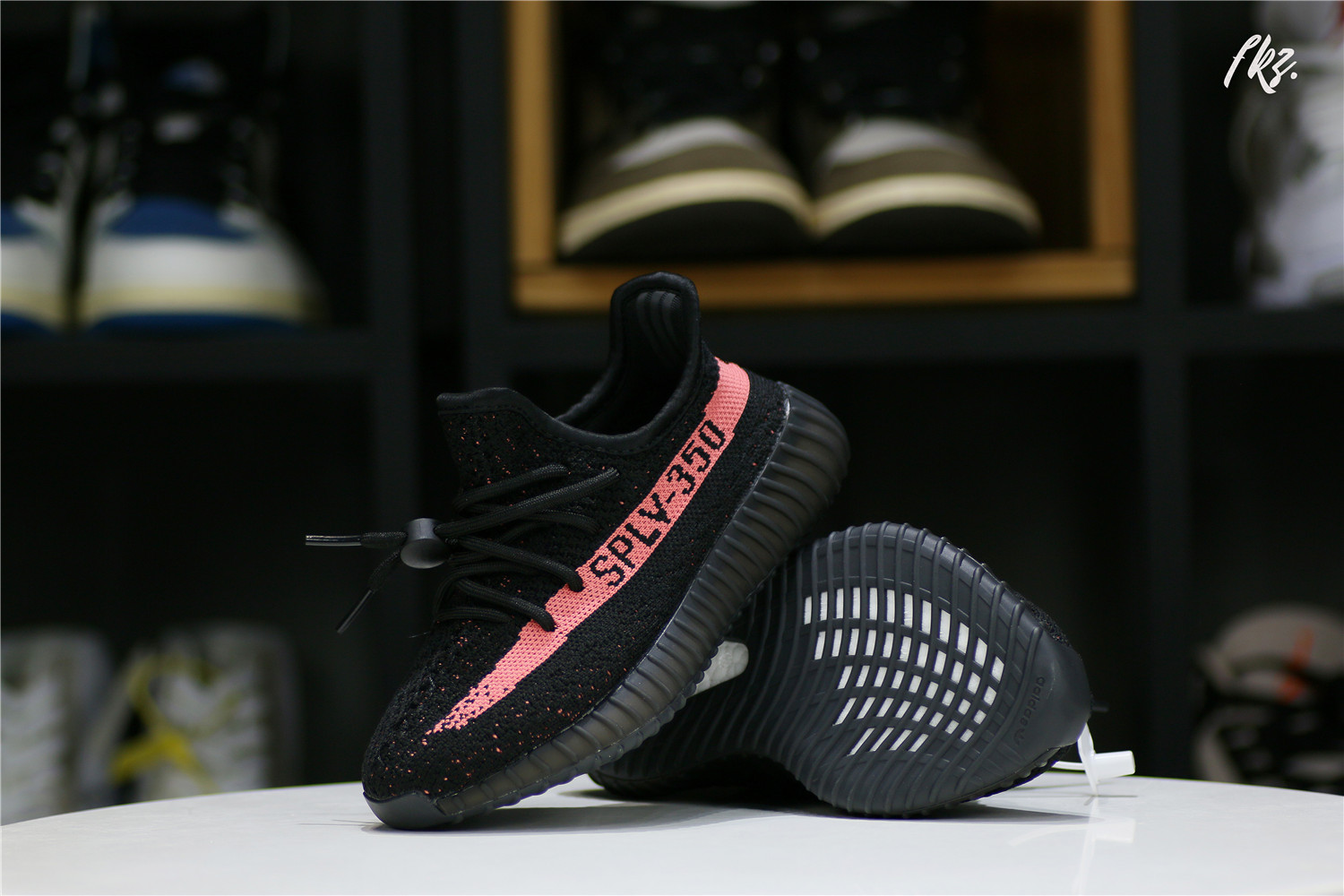 Yeezy 350 V2 Boost Core  Black Red Kid(Ln5 A1)